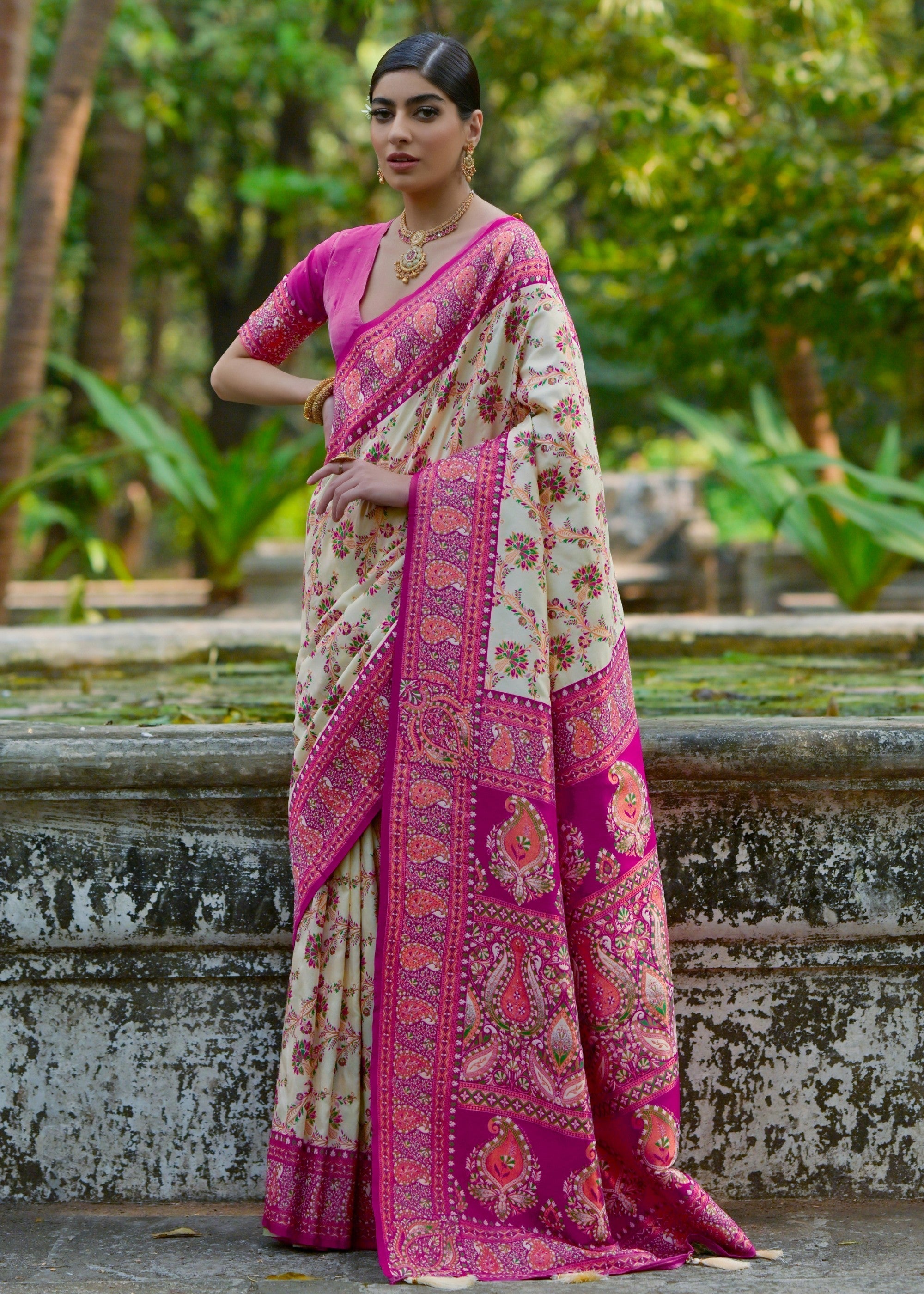 Cream White Thread Woven Pashmina Silk Saree With Heavy Thread Woven Pallu - qivii