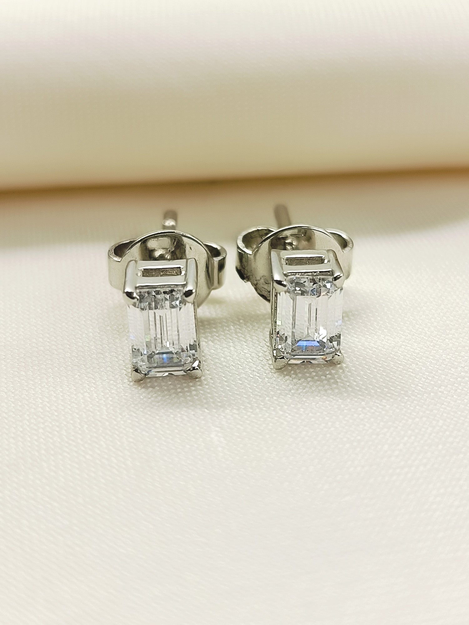 Harkhi 92.5 Silver Swarovski Stone Tops - qivii