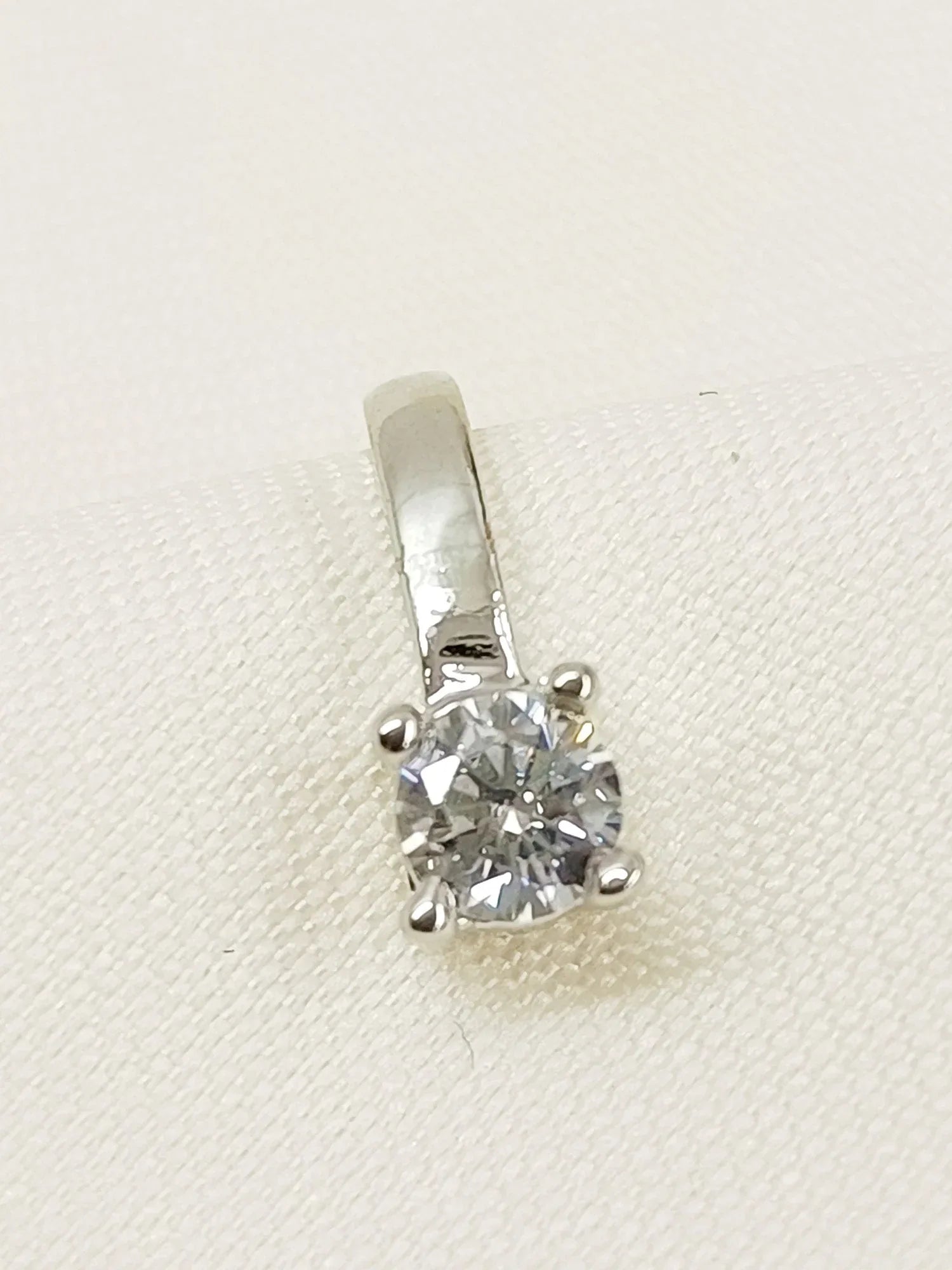 Tapsi Silver American Diamond Pressing Nath