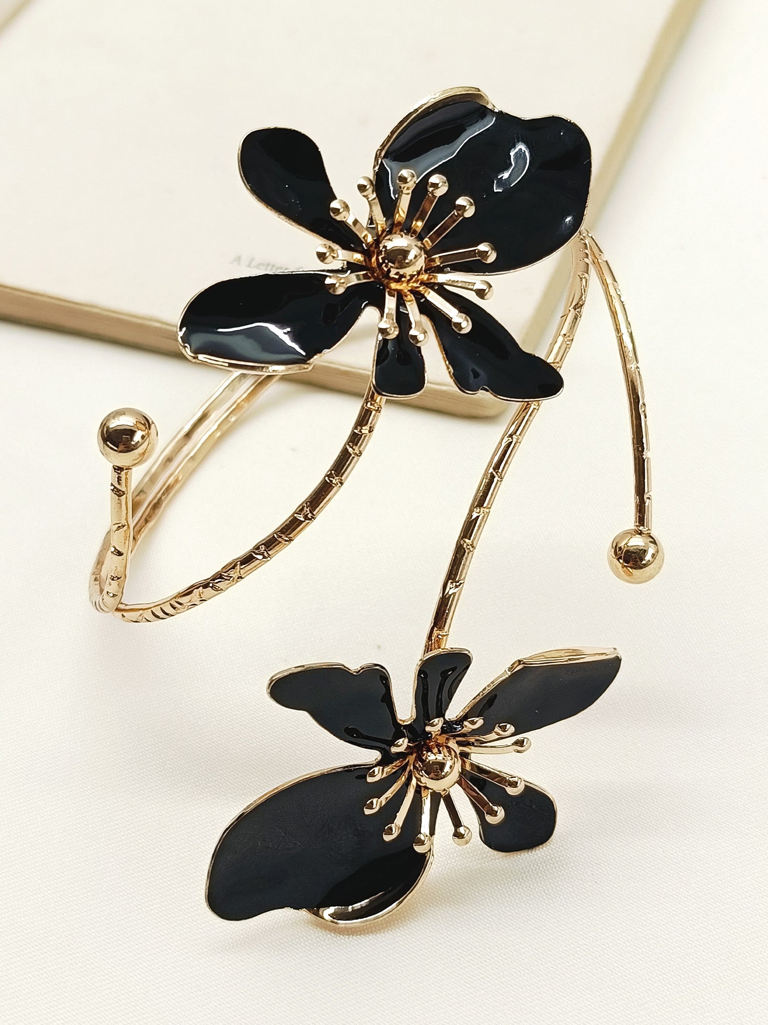 Kaikayi Black Western Bracelet