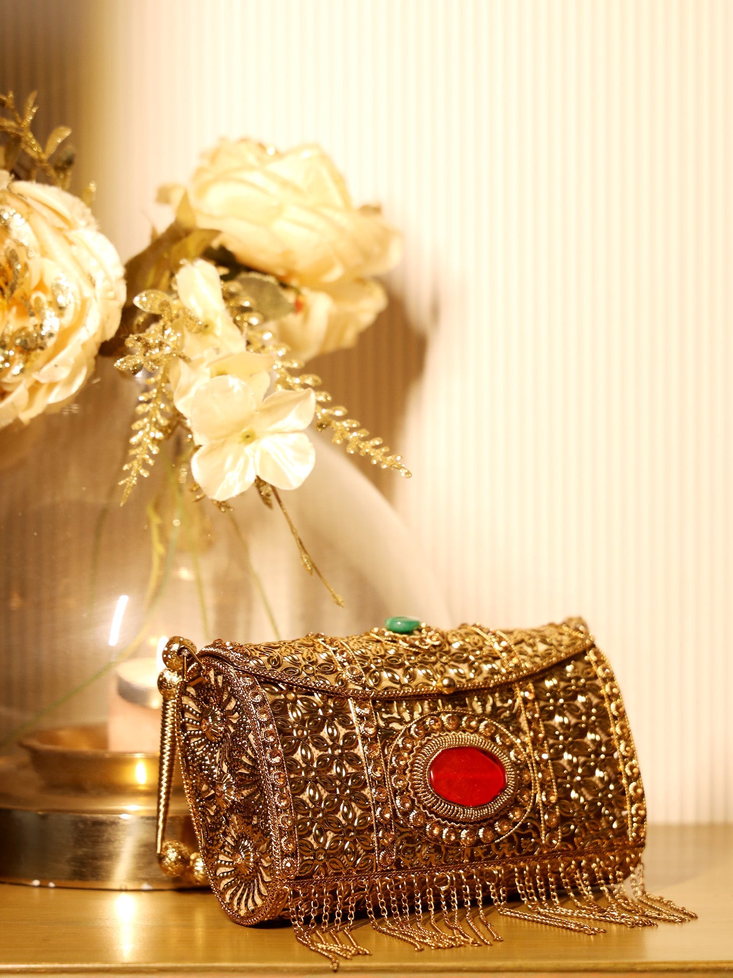 Isla Golden Evening Clutch - qivii