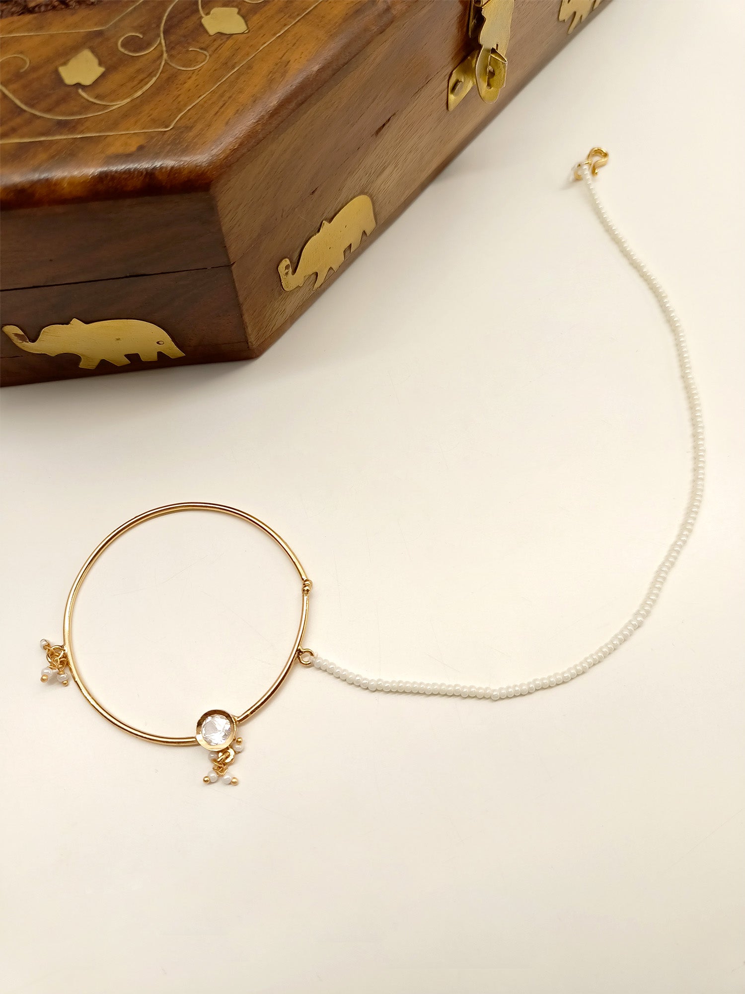 Izad Delicate Kundan Bridal Nath - qivii