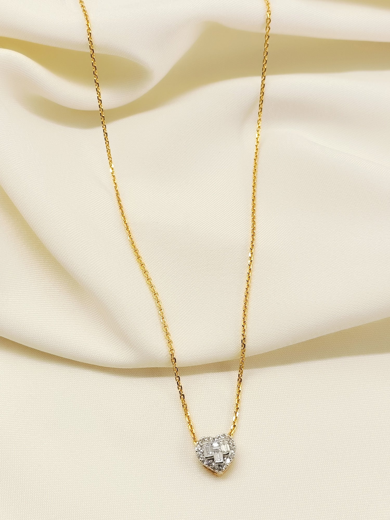 Asin 92.5 Silver Swarovski Stone Pendal