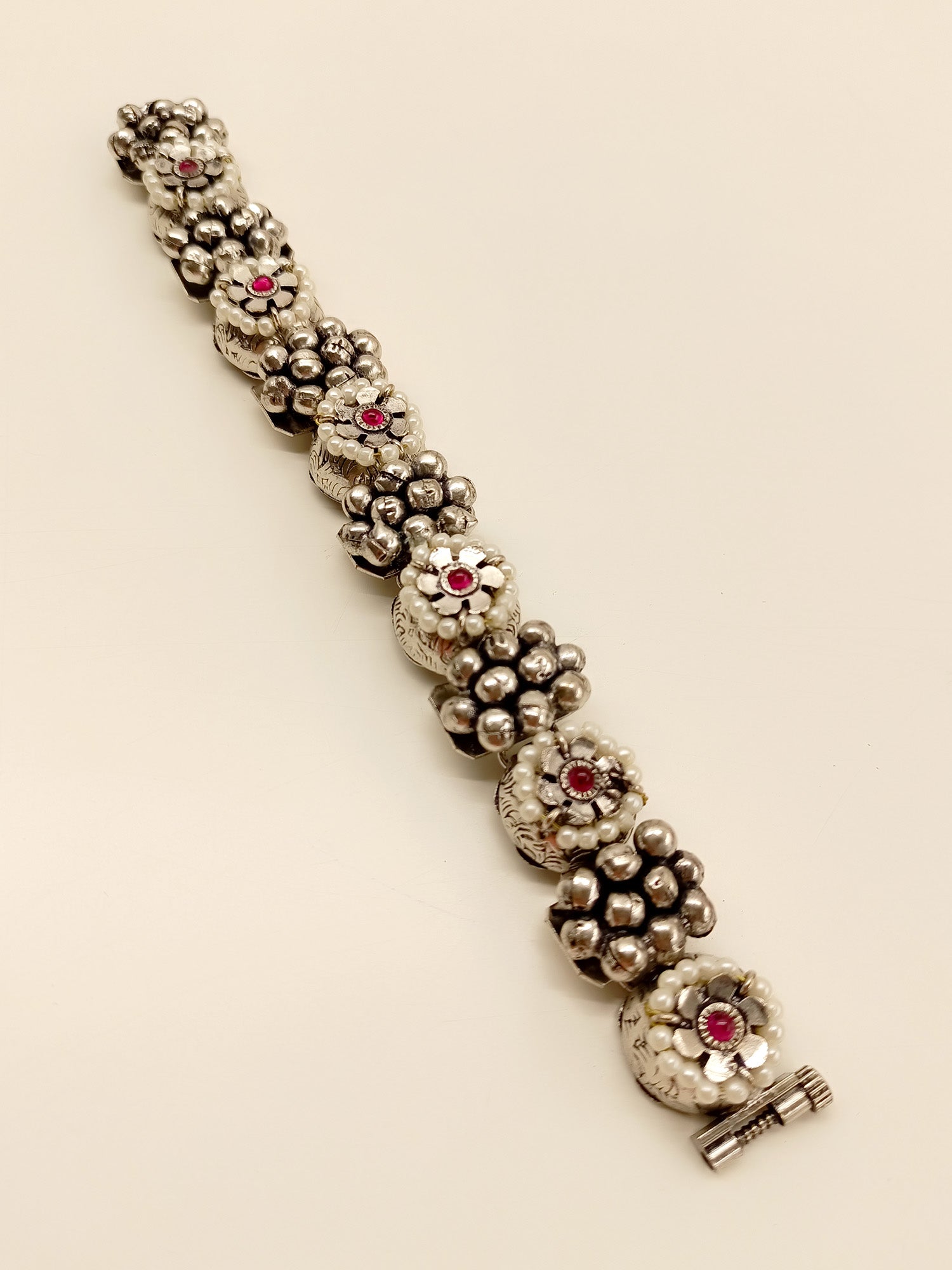 Bhuvika Majenta Oxidized Bracelet - qivii