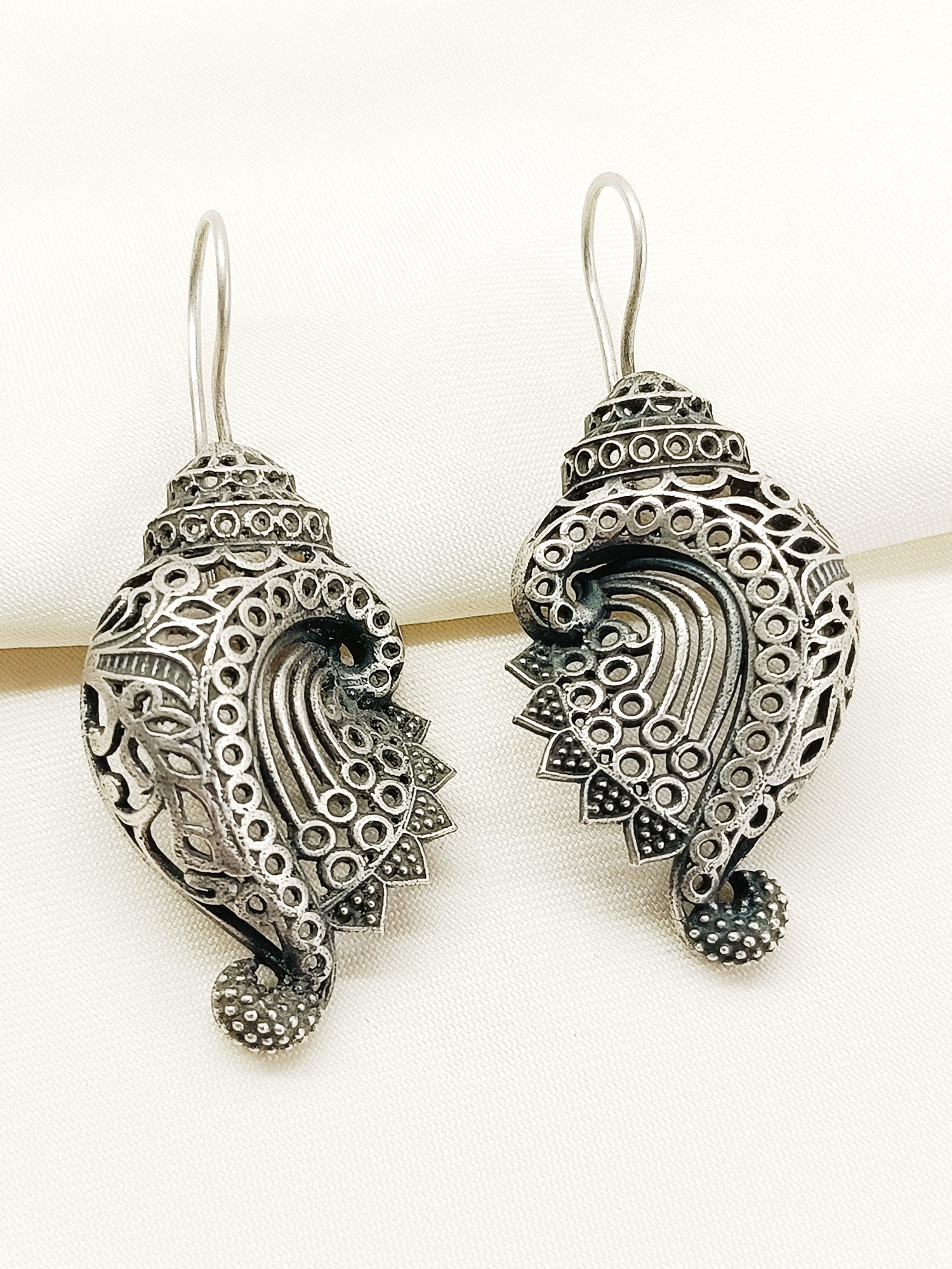 Vandu Plain Oxidized Earring