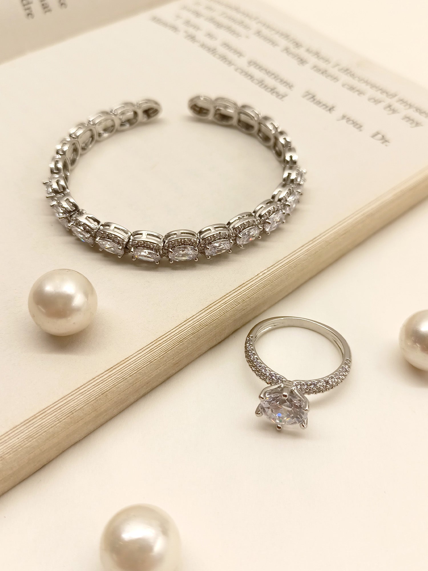 Veena American Diamond Bracelet With Finger Ring - qivii