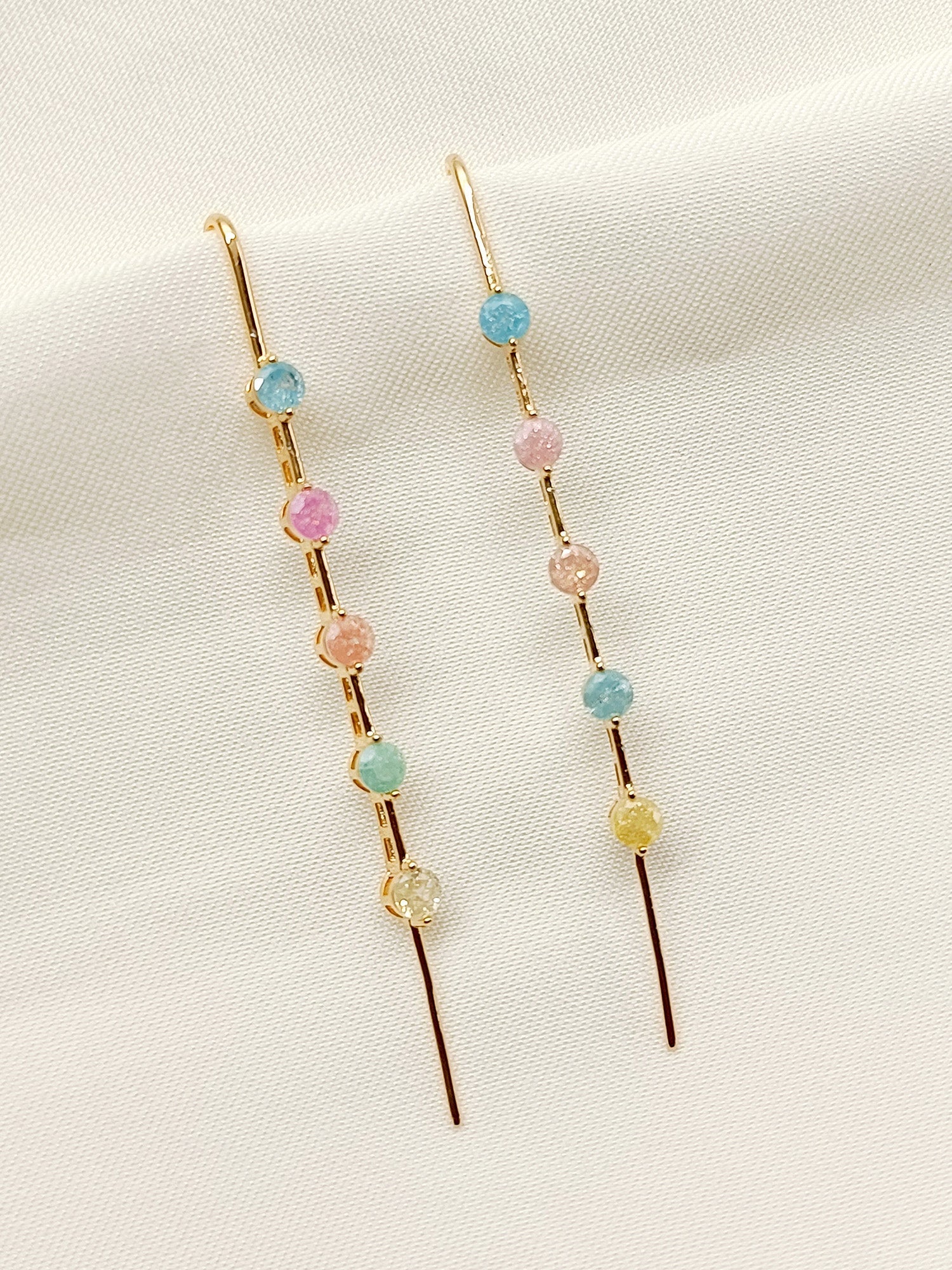 Elegant and sophisticated multi-color ear cuff with timeless design