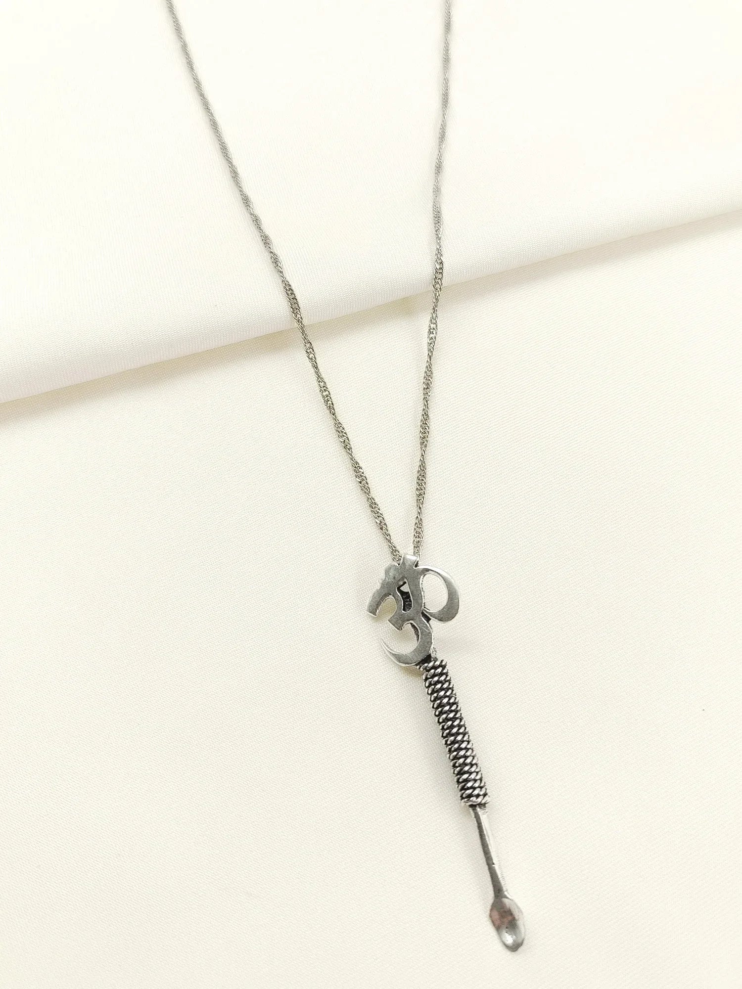 Rabhya Silver Western Neckpiece