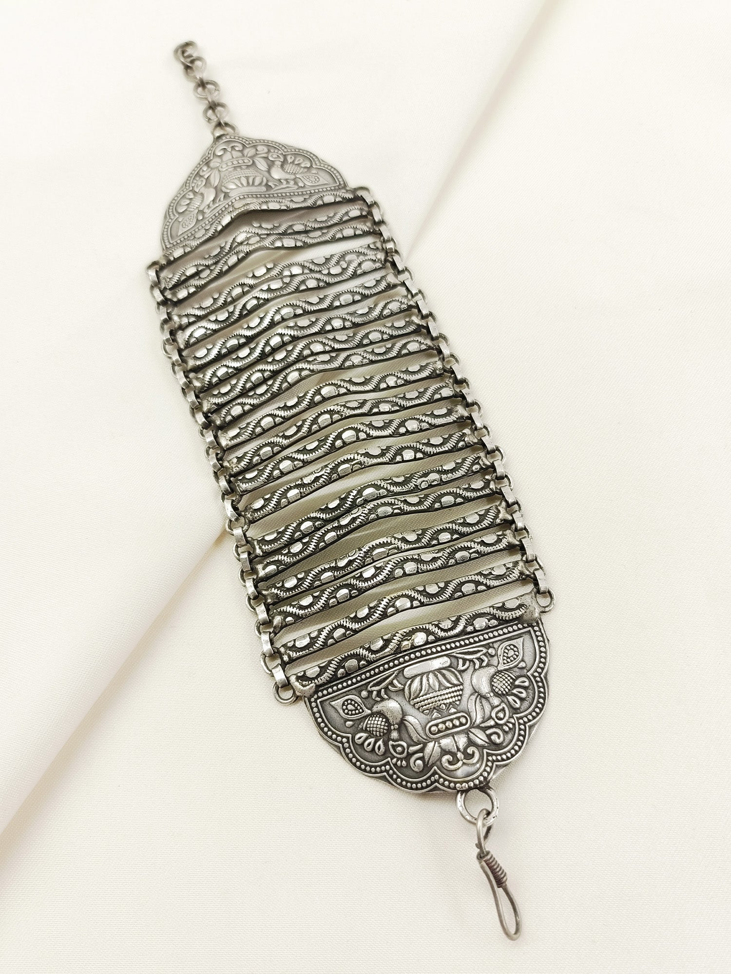 Vilasini Plain Oxidized Bracelet