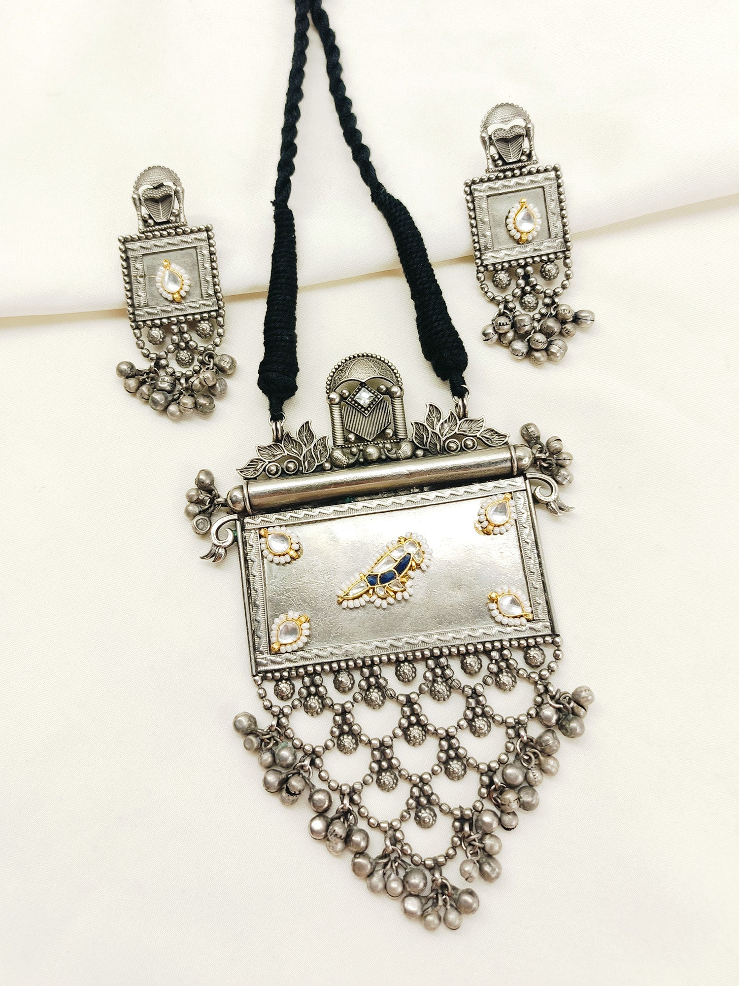 Manavi Blue Oxidized Pendant Set