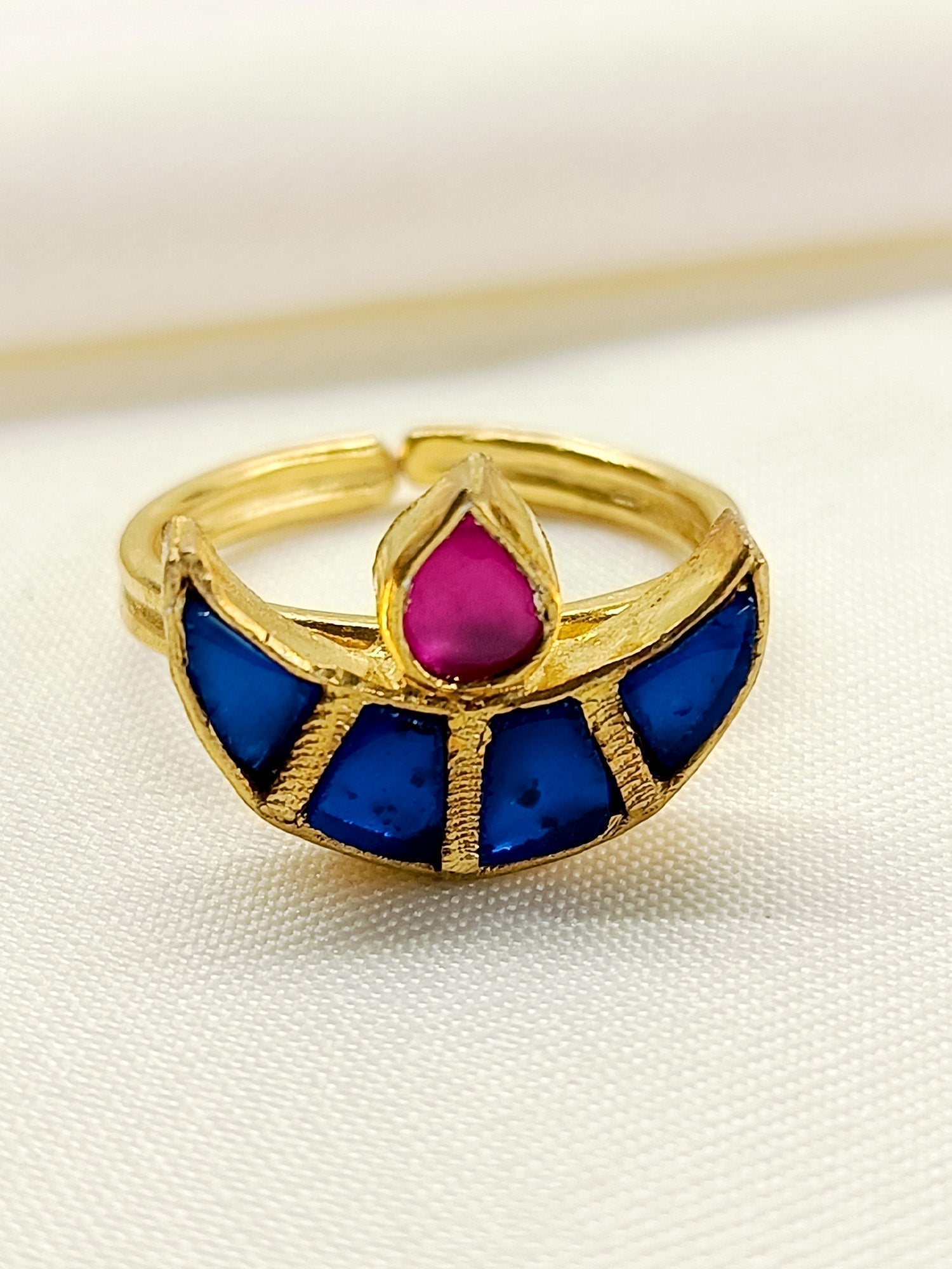 Aaru R & B Kundan Finger Ring - qivii