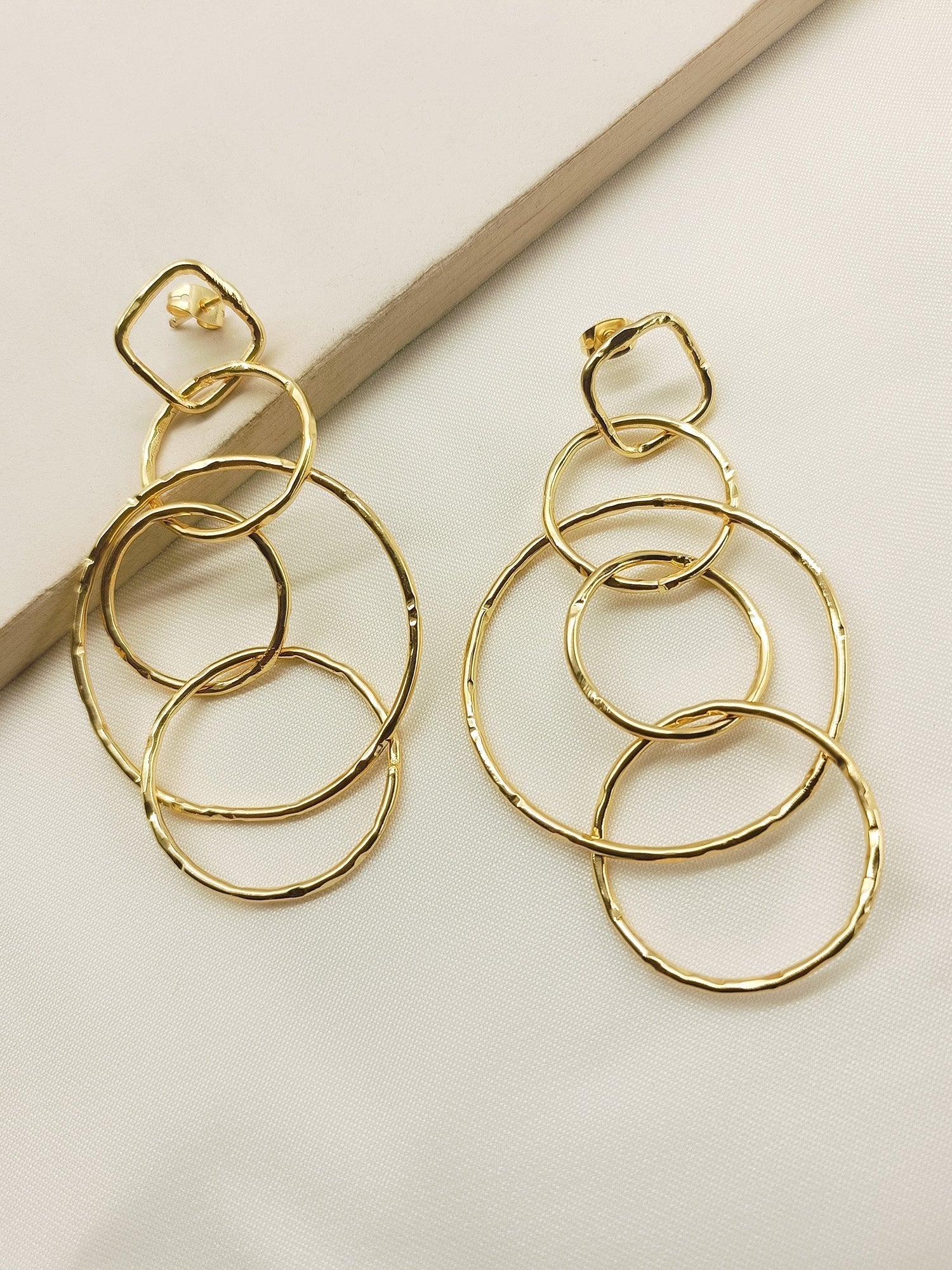 Peehu Golden Western Earrings - qivii