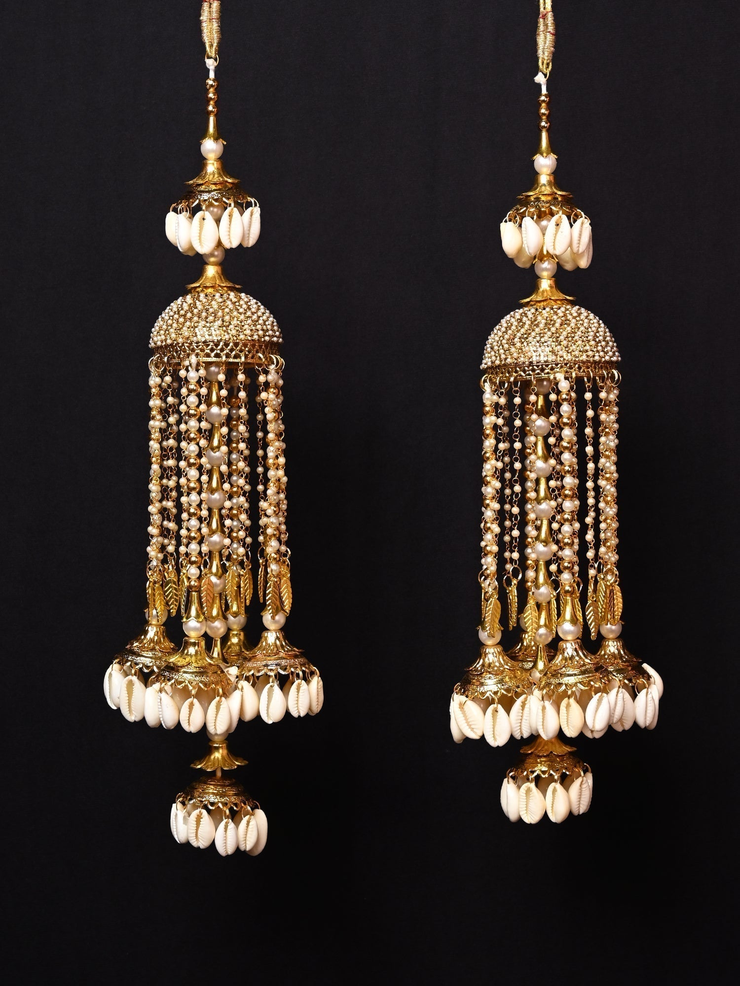 Vaishnavi Pearl Hanging Kalire With Kodi And Carved Leaves - qivii