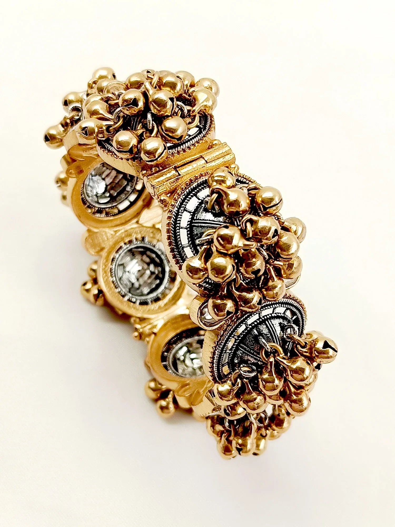 Vasvi Two Tone Polish Boutique Kada