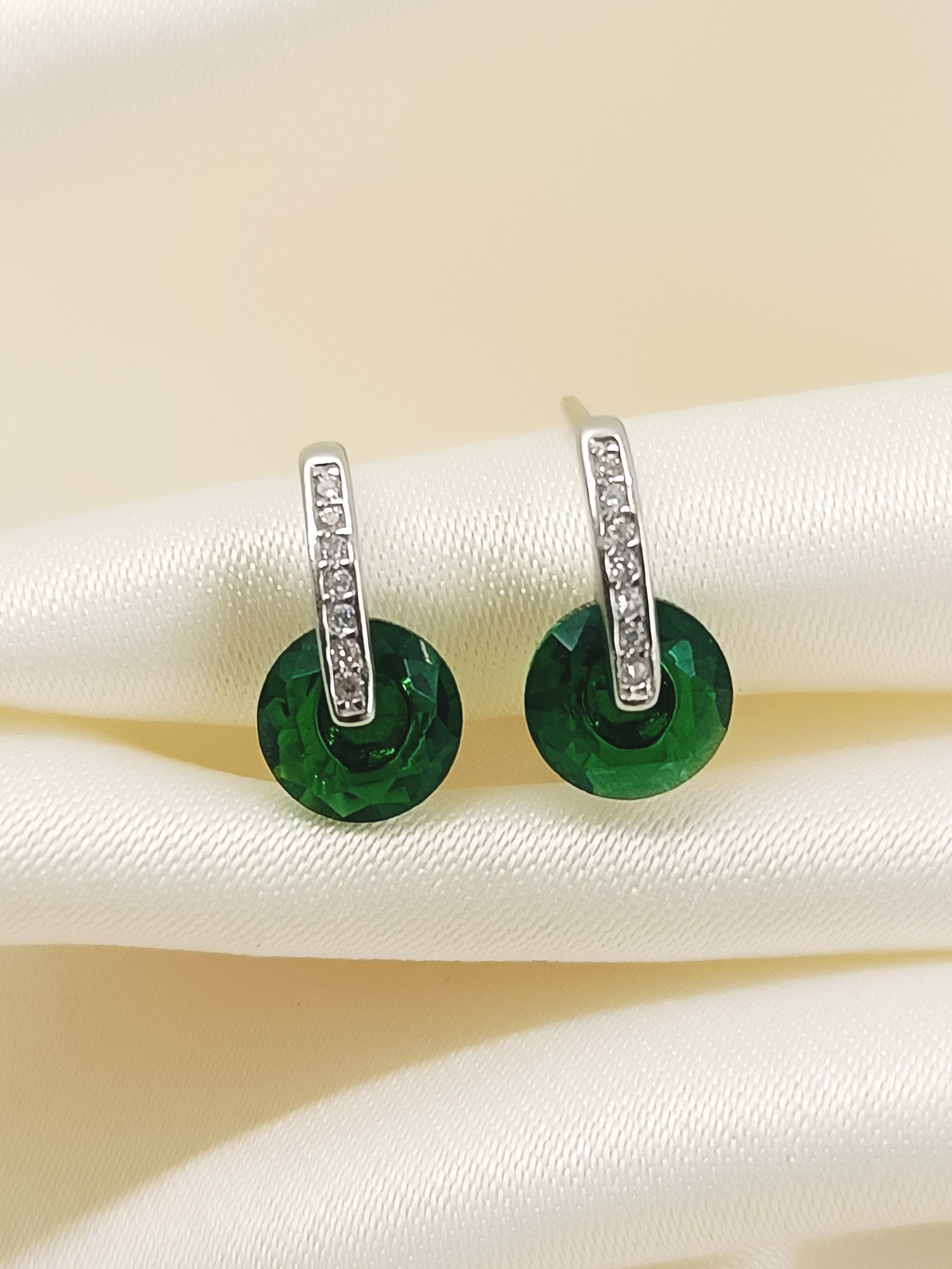 Lavina 92.5 Silver Emerald Stone Bali