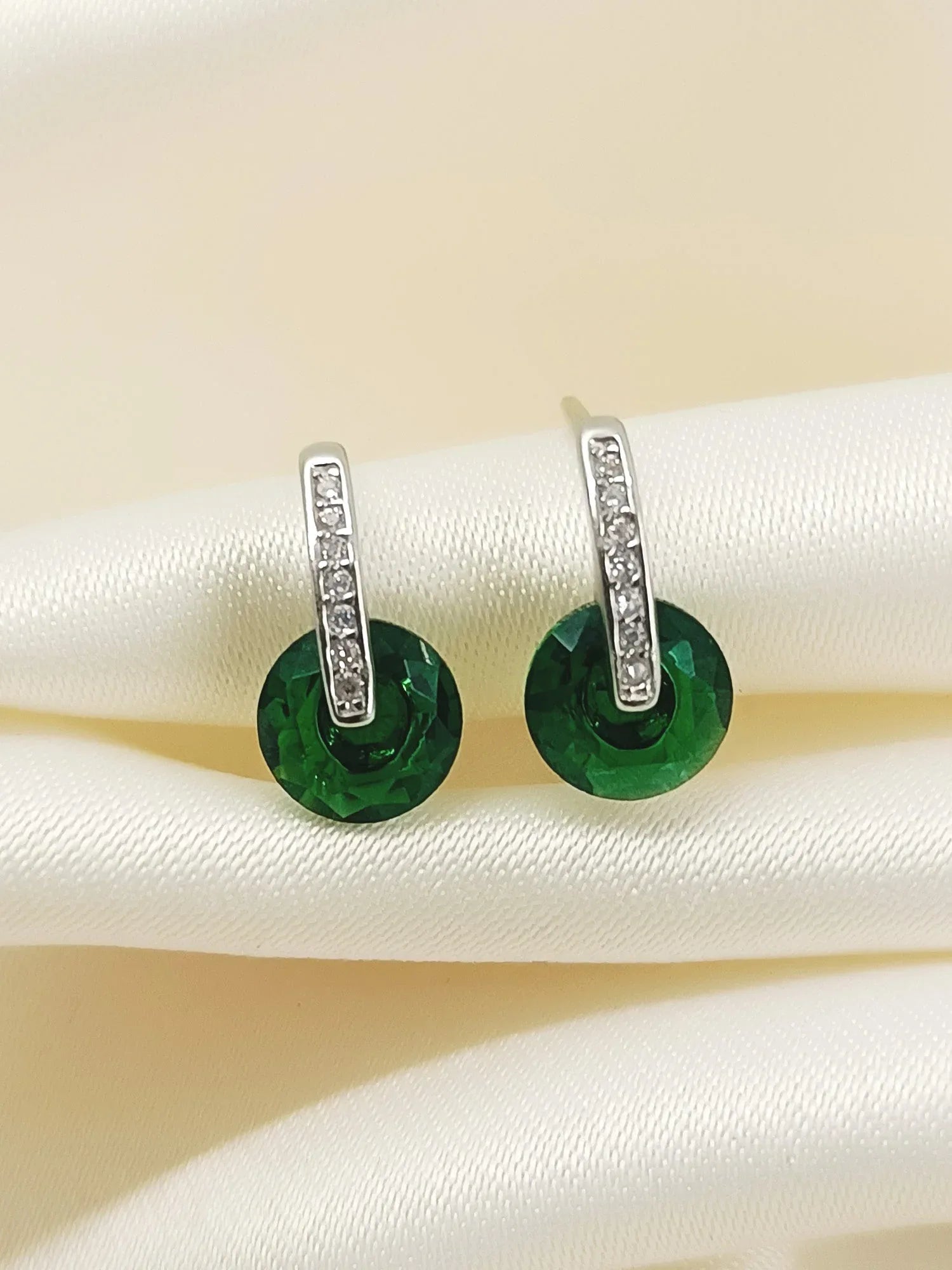 Lavina 92.5 Silver Emerald Stone Bali