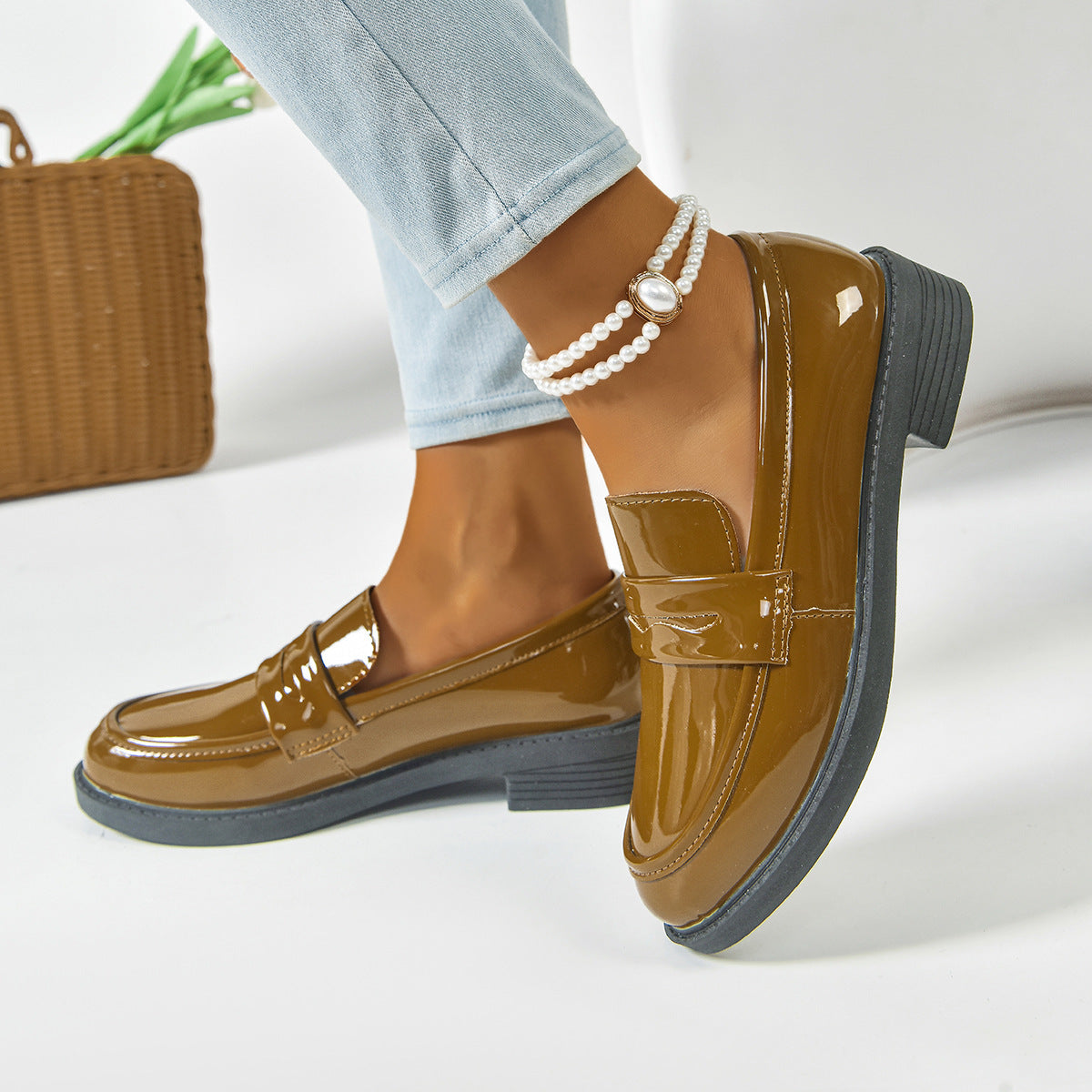 Women's Plus Size Gloss Chunky Heel Loafers Lacquer-Finish Slip-Ons