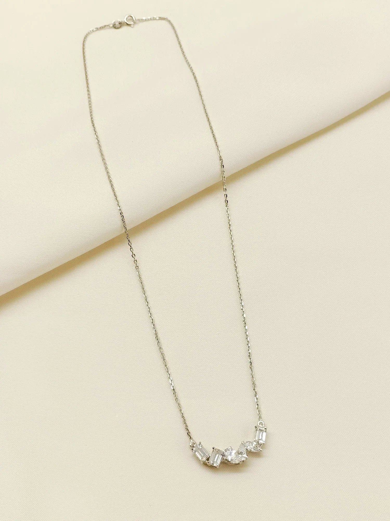 Aamiha 92.5 Silver Swarovski Stone Pendal