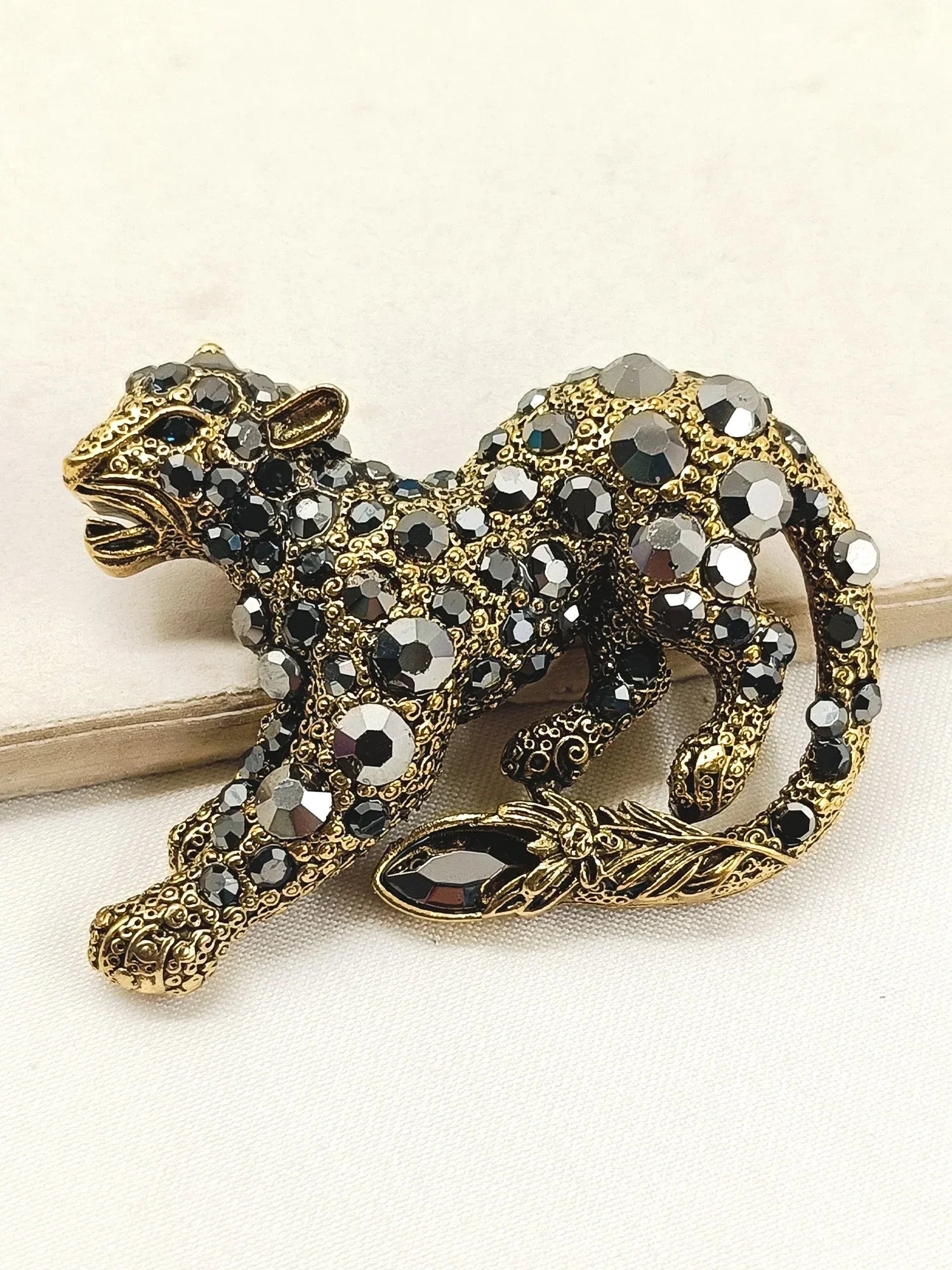 Vibhav Golden Leopard Men's Brooch