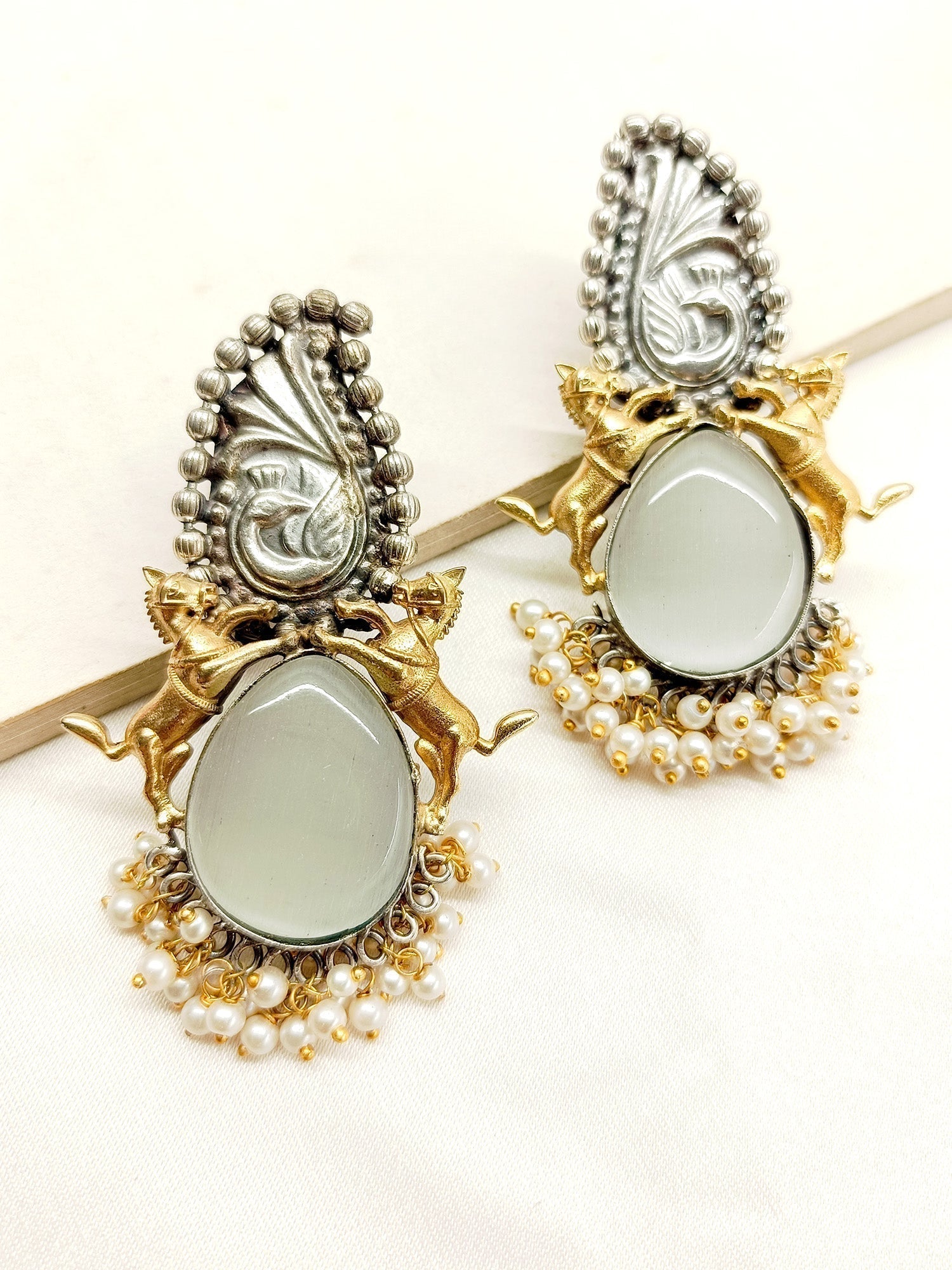 Danvi Grey Oxidized Earrings - qivii