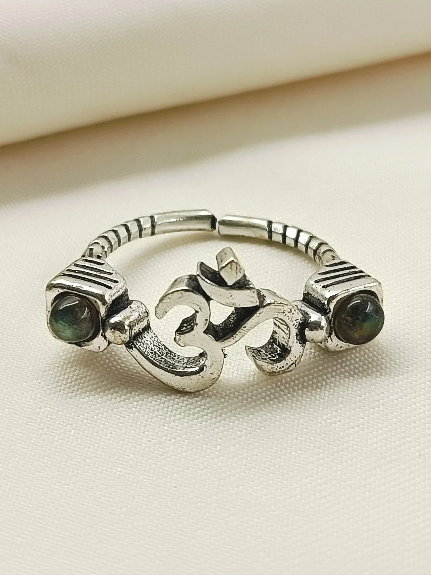 Aalamzeb Brown Western Finger Ring