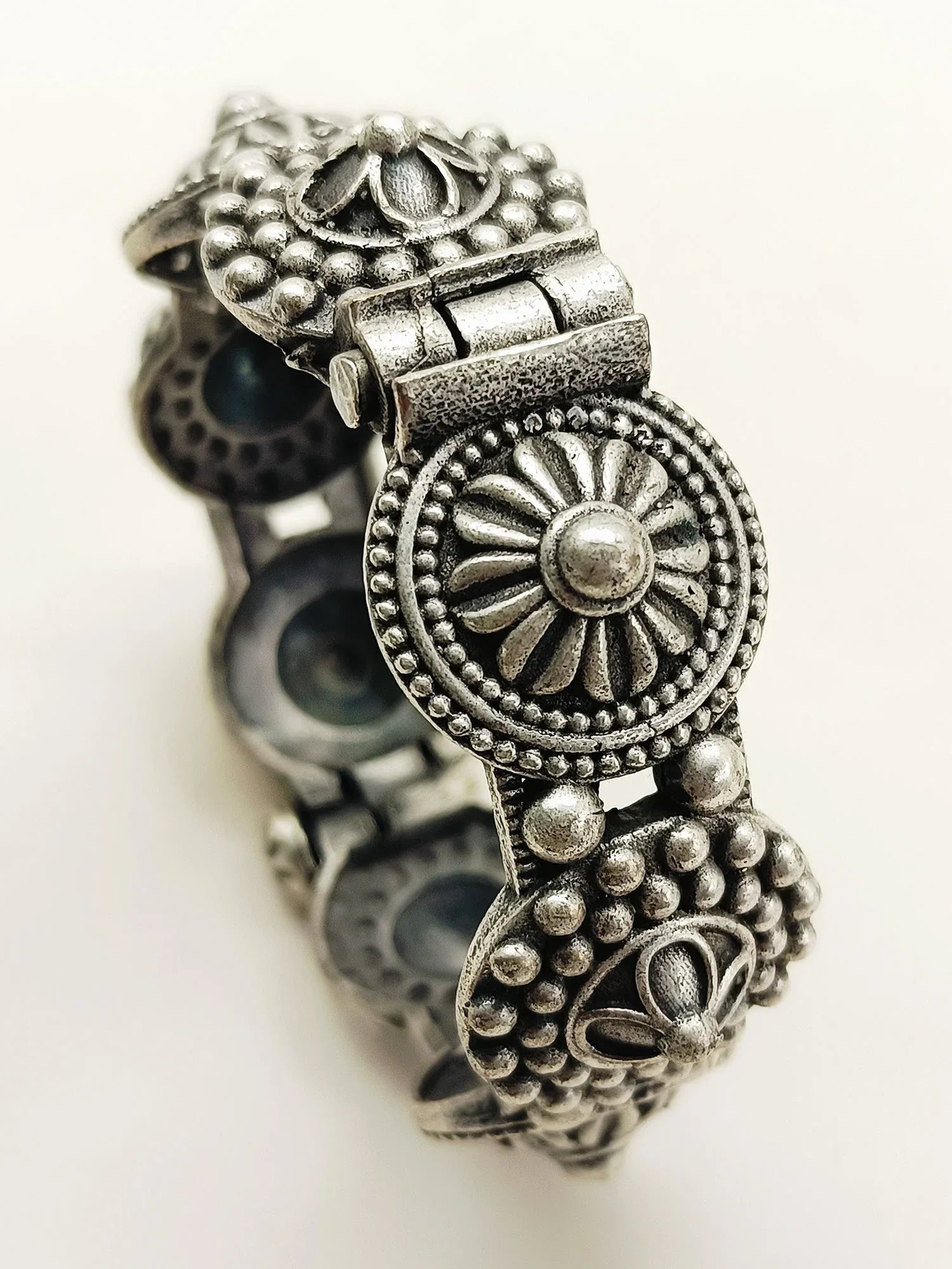 Pakeezah Plain Oxidized Kada