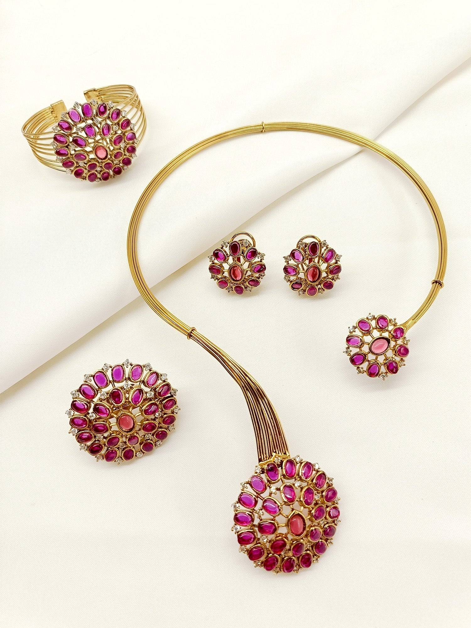 Eliza Kundan Combo Set In Ruby - qivii