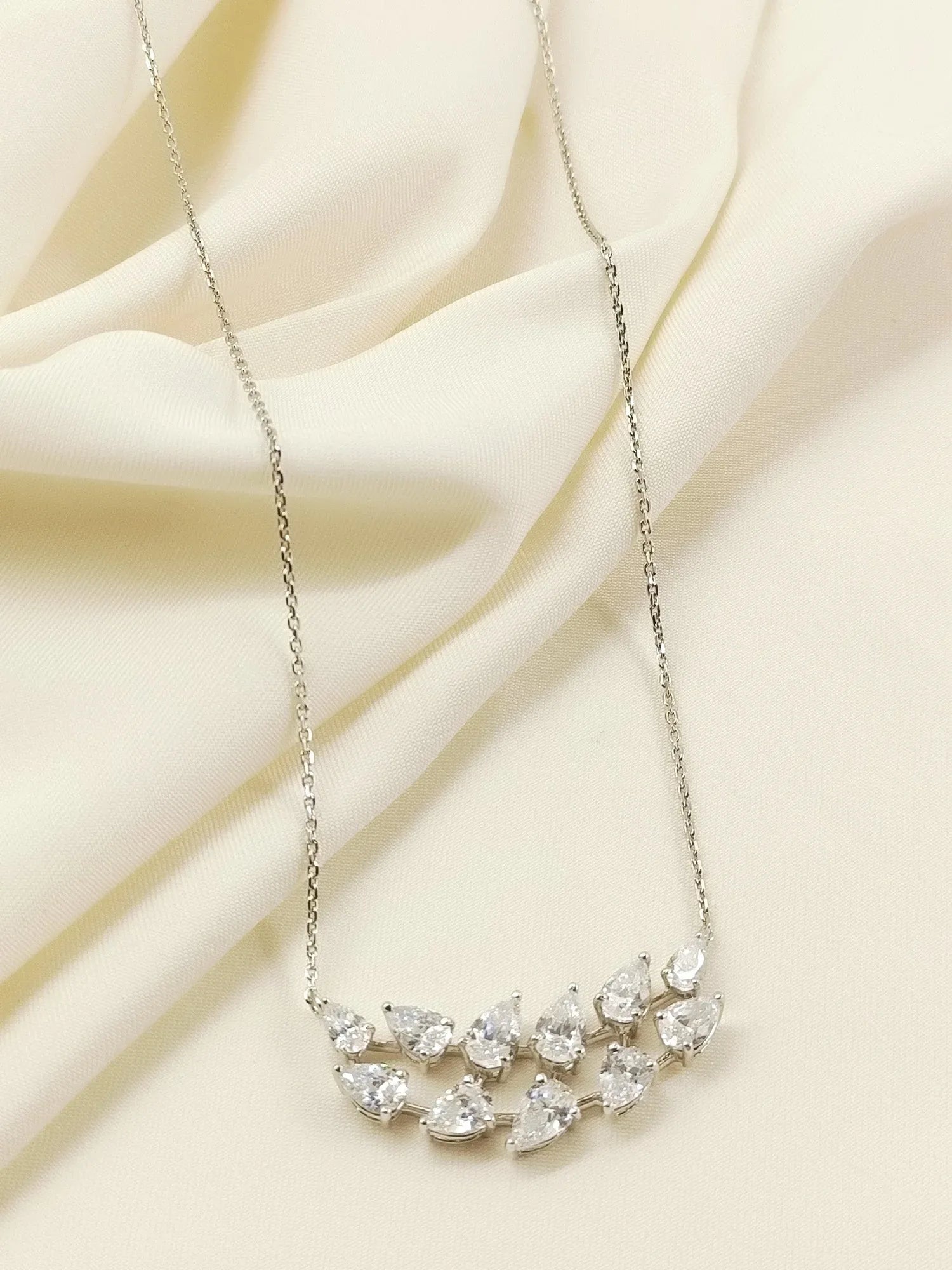 Amita 92.5 Silver Swarovski Stone Pendal