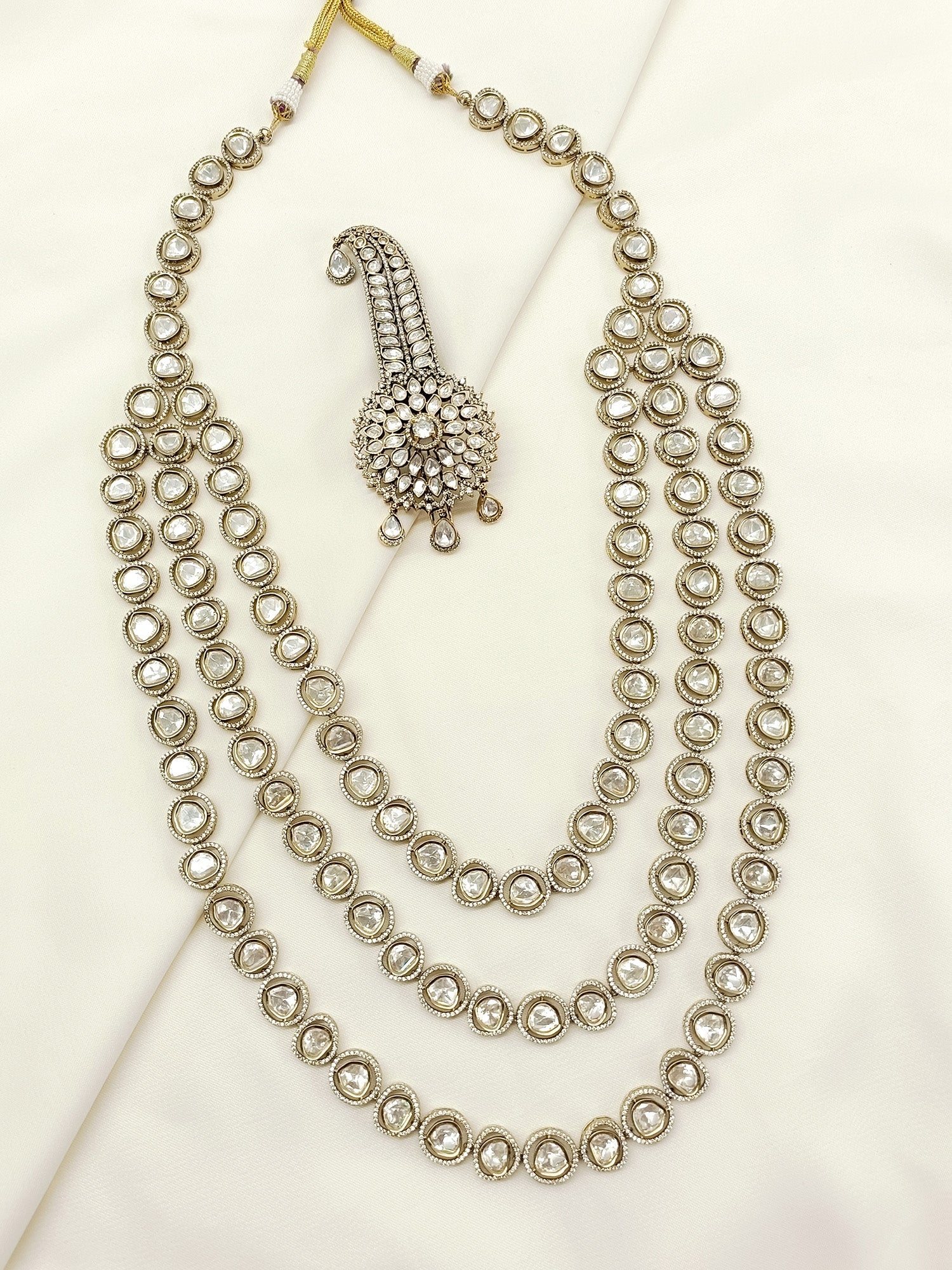 Prateek Groom Mala And Kalgi In White