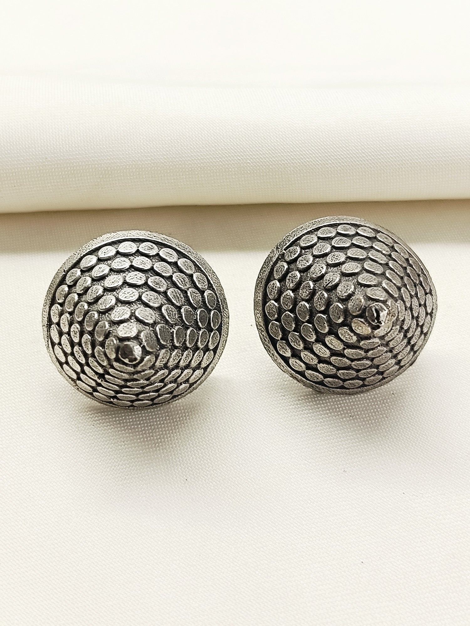 Rishima Plain Oxidized Tops With Finger Ring