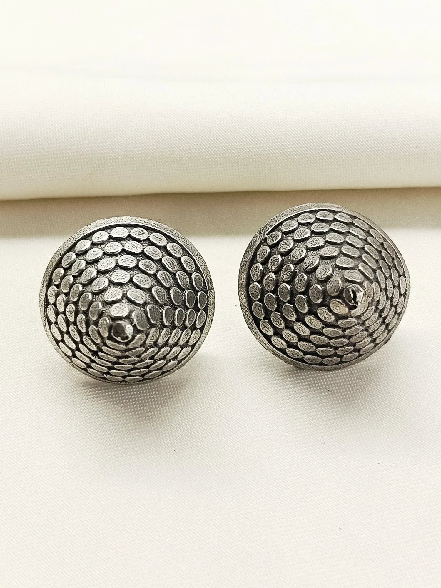 Rishima Plain Oxidized Tops With Finger Ring