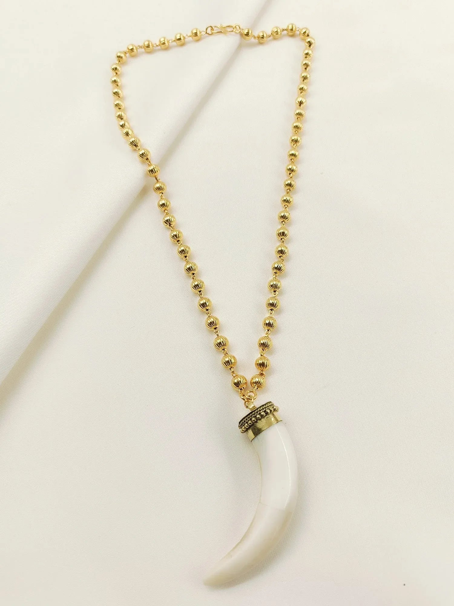 Pranya White Bone Men's Neckpiece