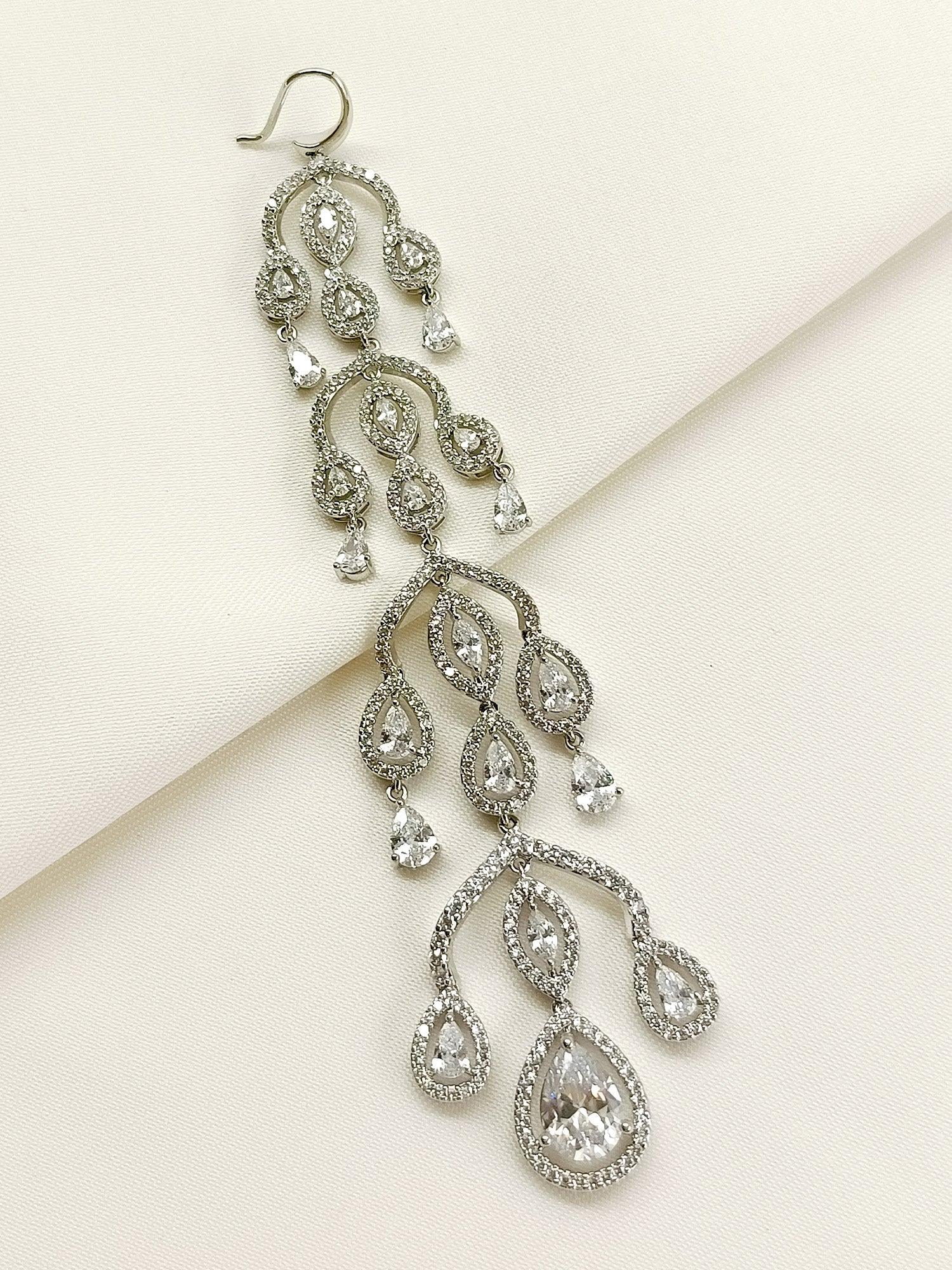 Enakshi White American Diamond Teeka