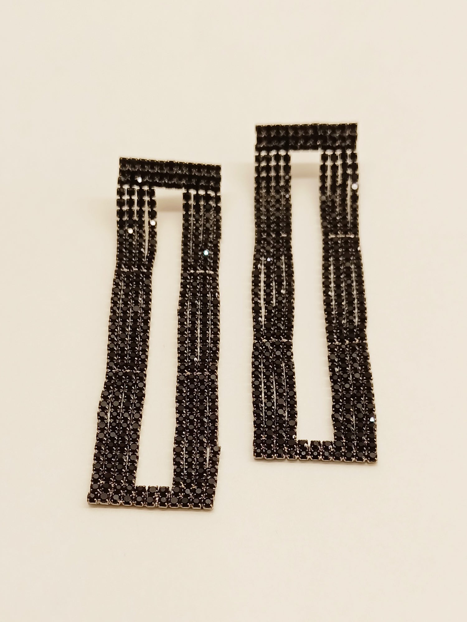 Annie Black Rhino Stone Western Earrings - qivii