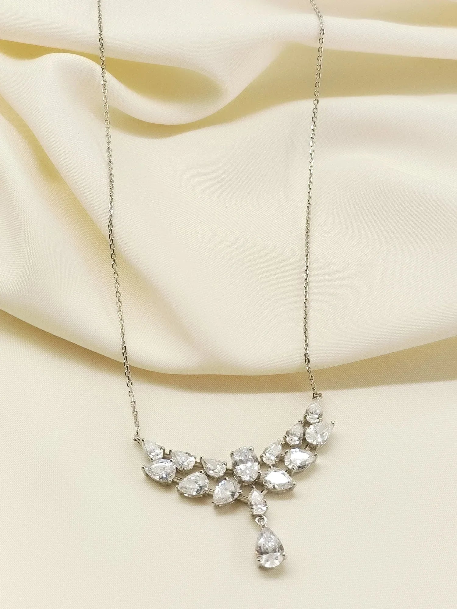 Phaani 92.5 Silver Swarovski Stone Pendal
