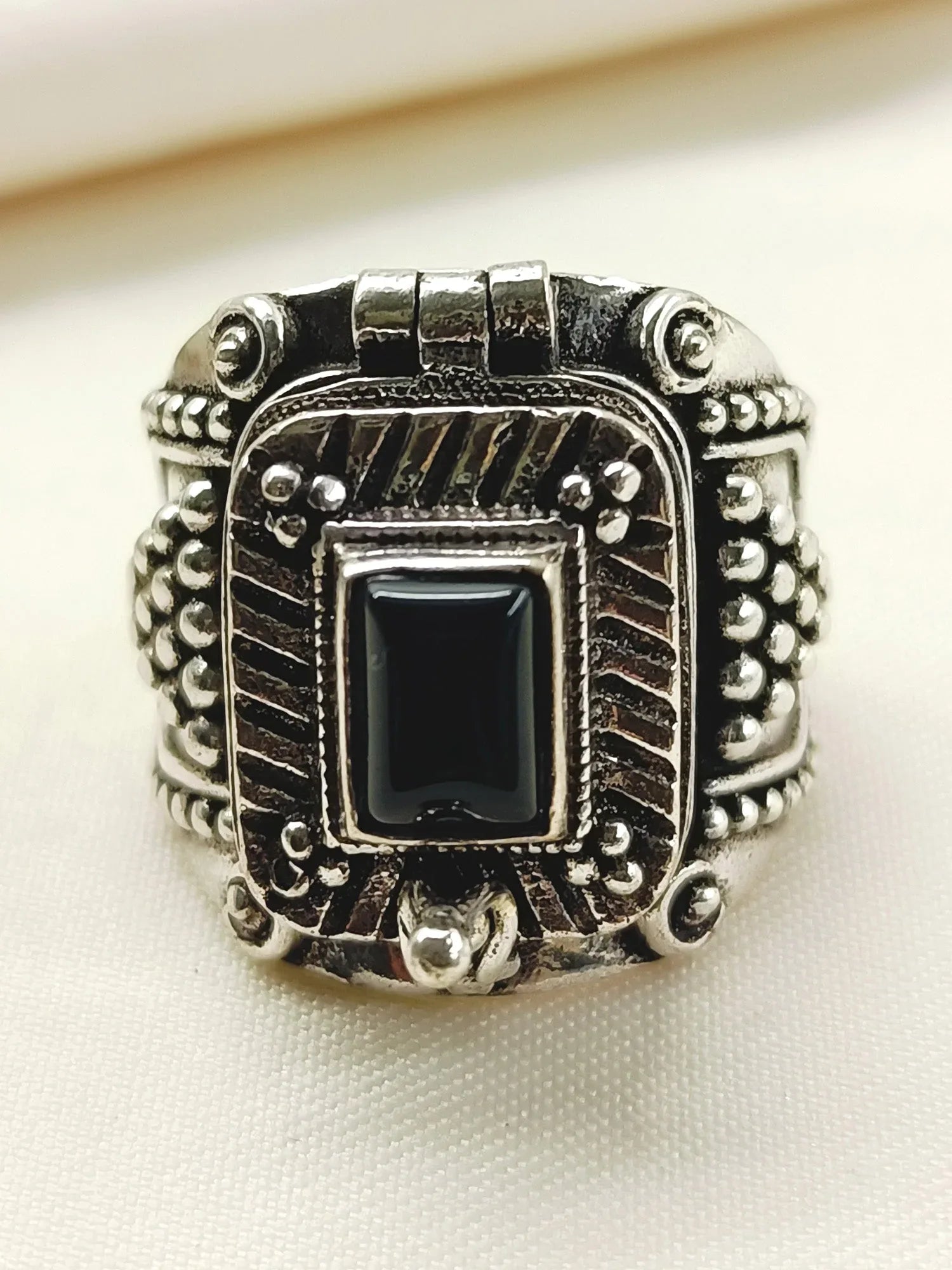Dhara Black Western Finger Ring