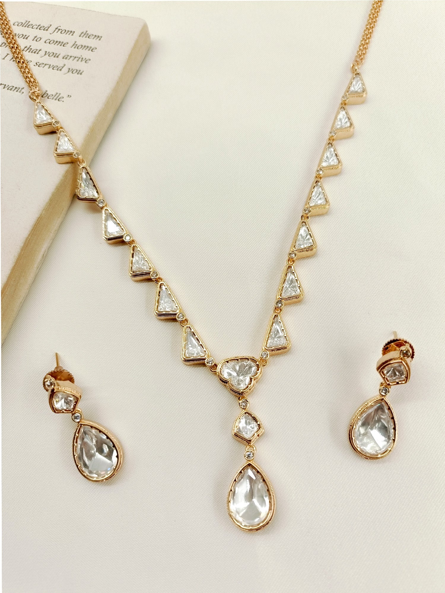 Gold plated brass metal Kundan necklace set with intricate details