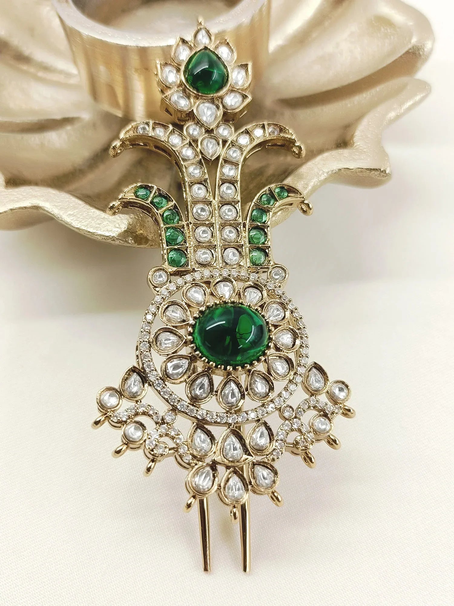Tanish Green Dulha Kalgi