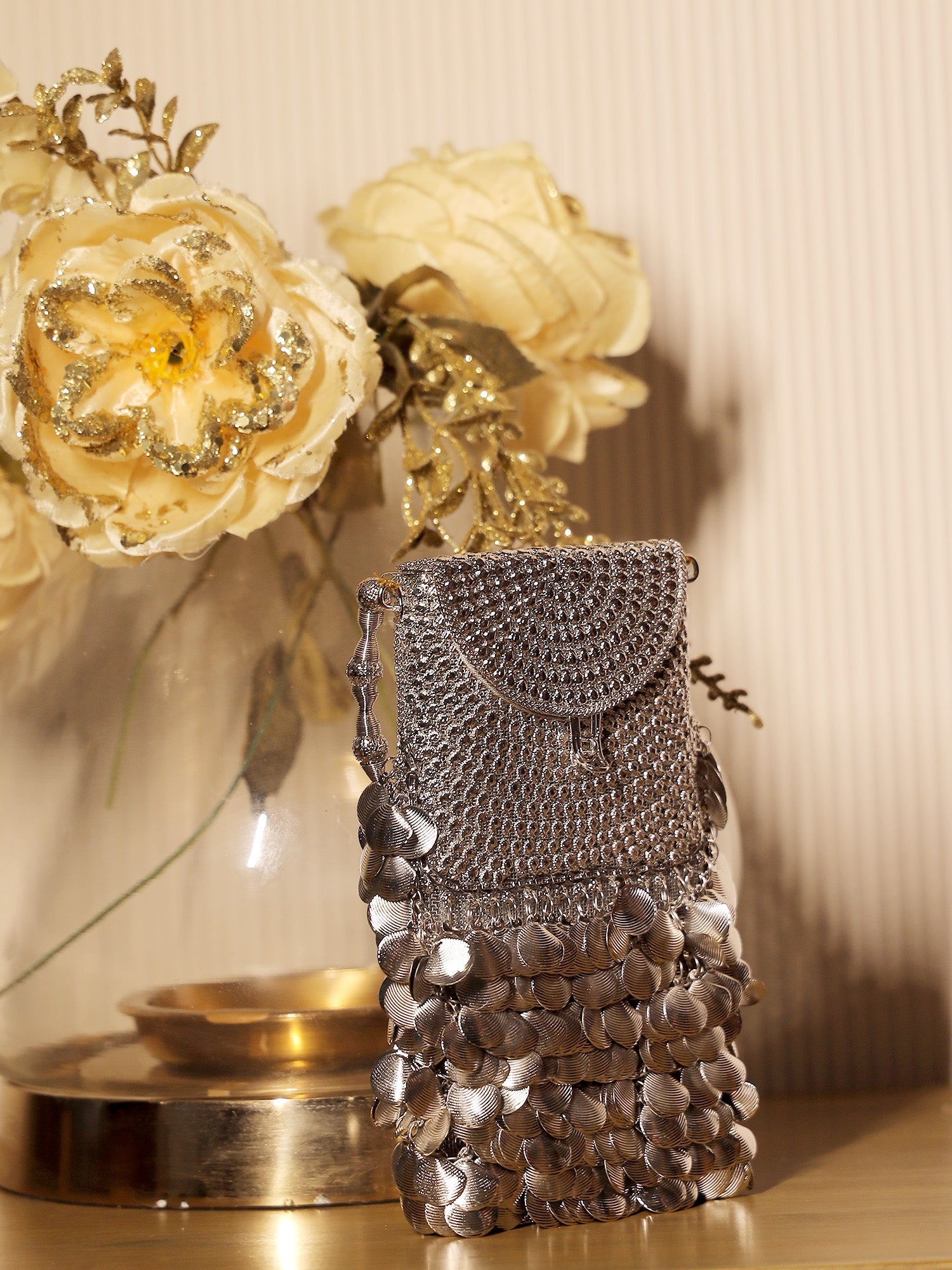 Vanika Silver Mobile Pouch - qivii