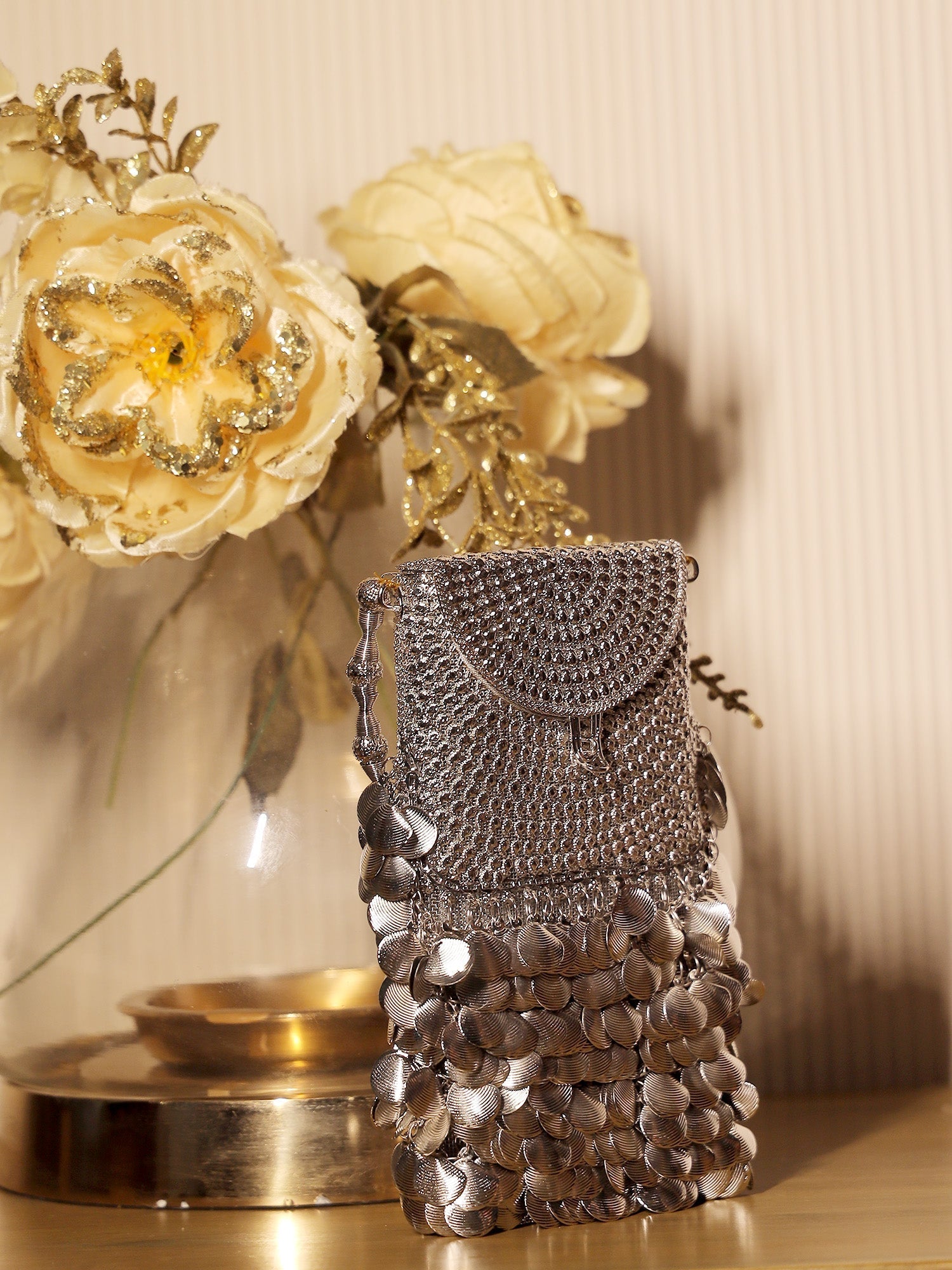 Vanika Silver Mobile Pouch - qivii