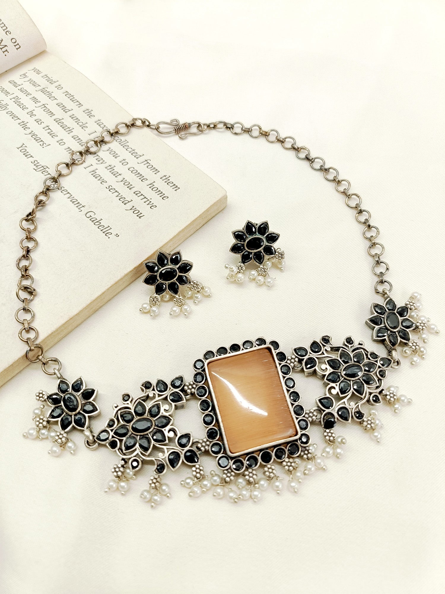 Anshi Peach Oxidized Choker Set - qivii