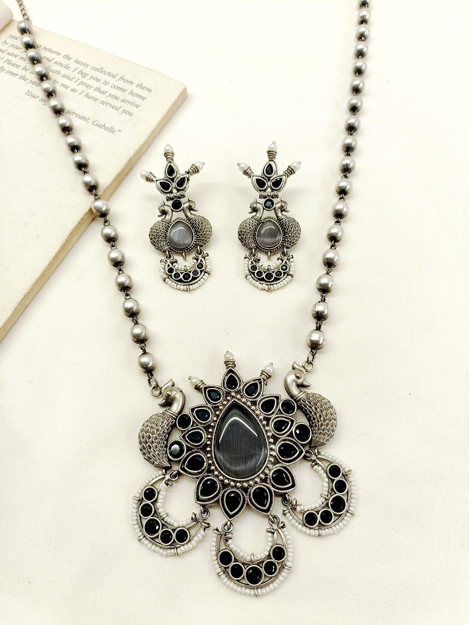 Faina Black Oxidized Necklace Set - qivii