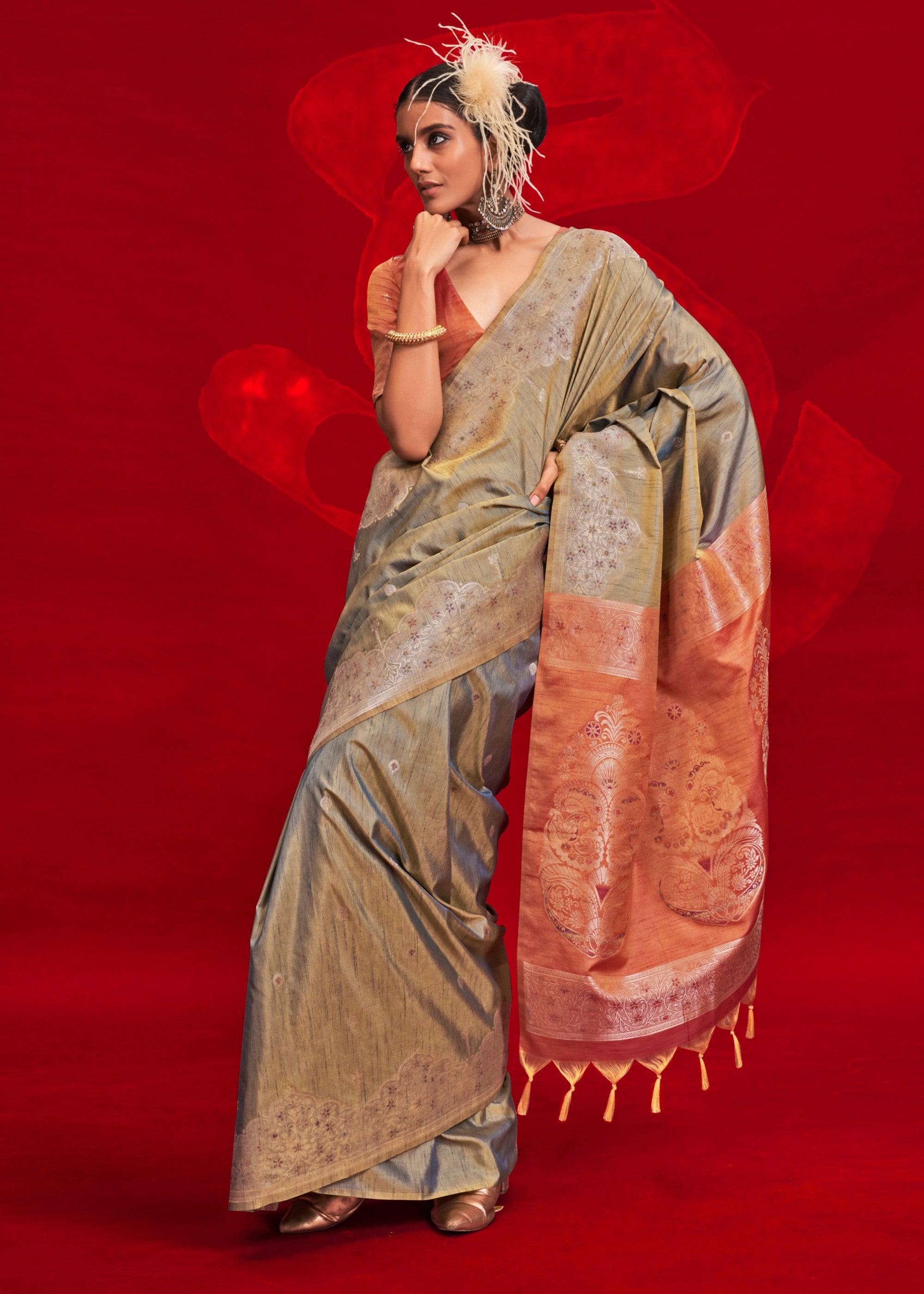 Golden Brown Tussar Silk Handloom Weaving Saree with Contrast Ikkat Pallu - qivii