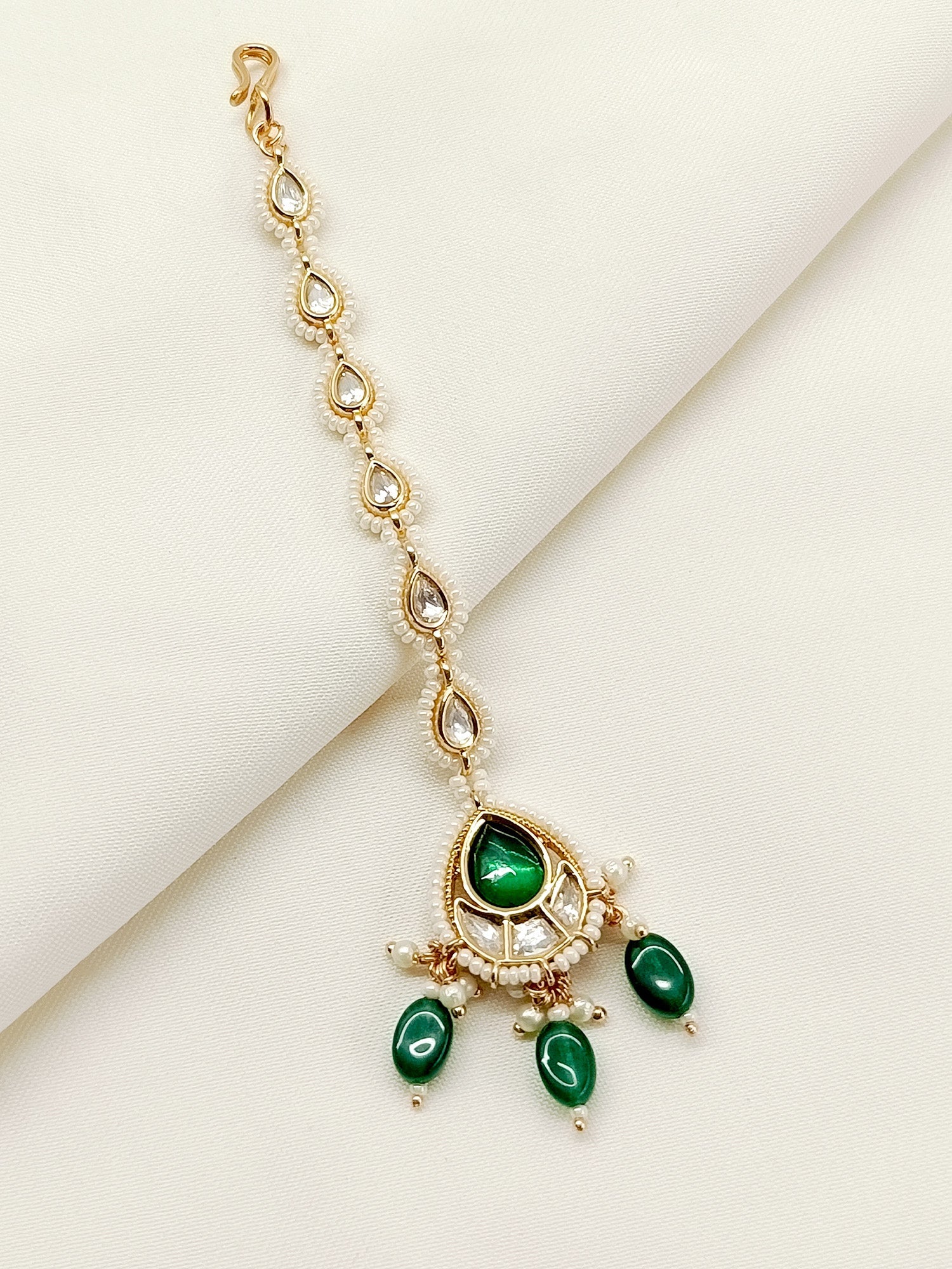 Deetya Green Kundan Teeka