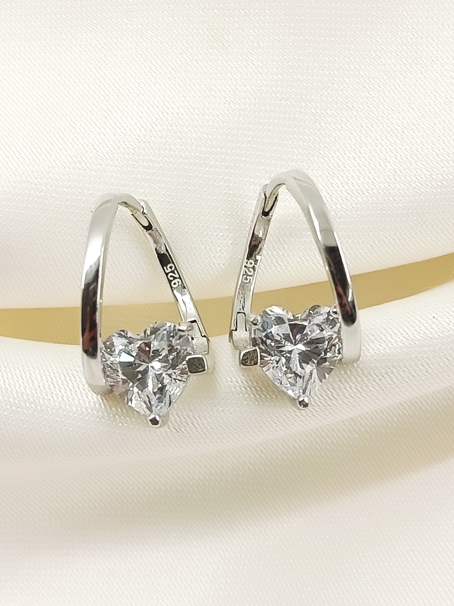 Sanjana White 92.5 Silver American Diamond Bali