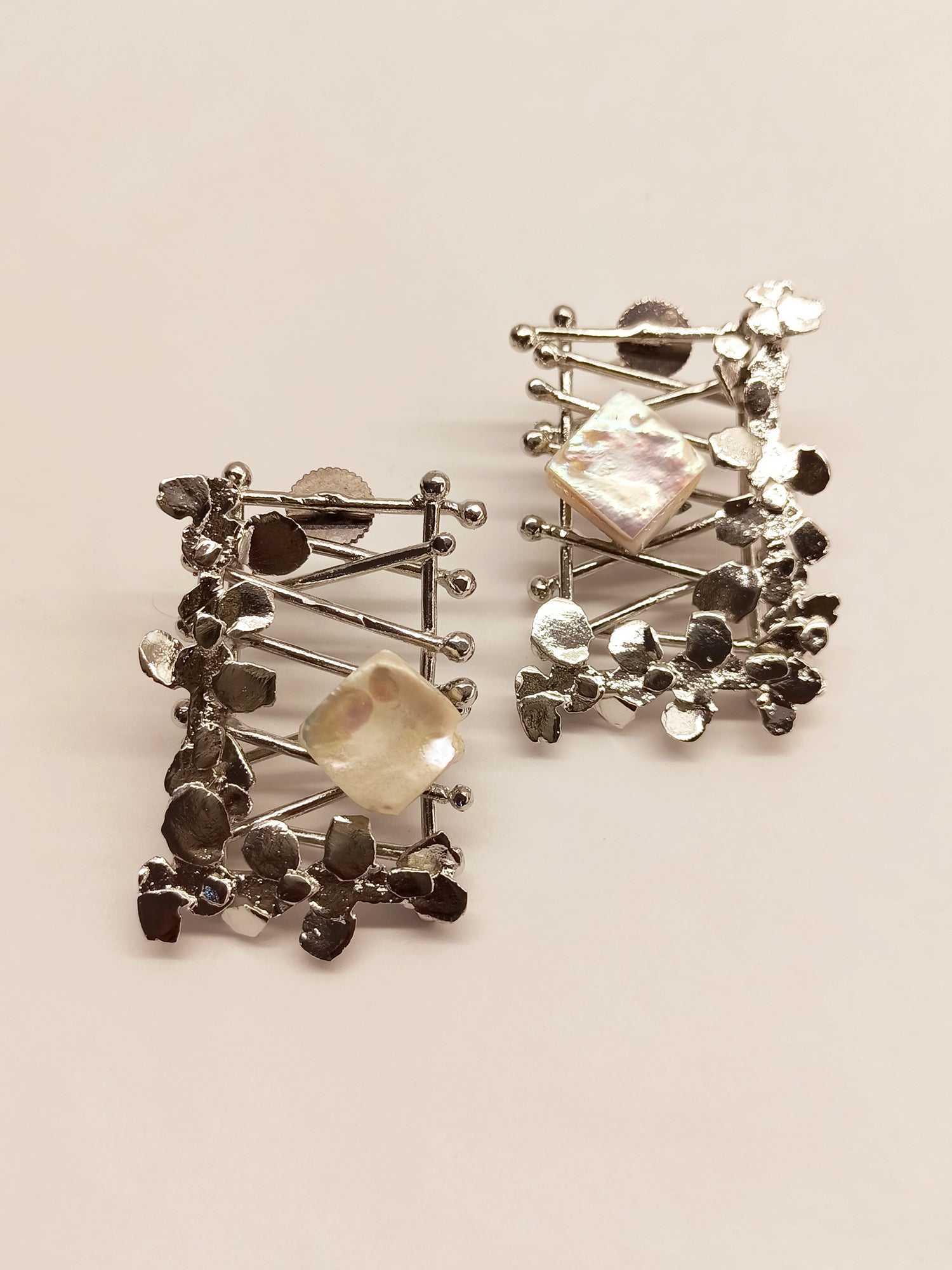 Sabrina Contemporary Silver Stud - qivii