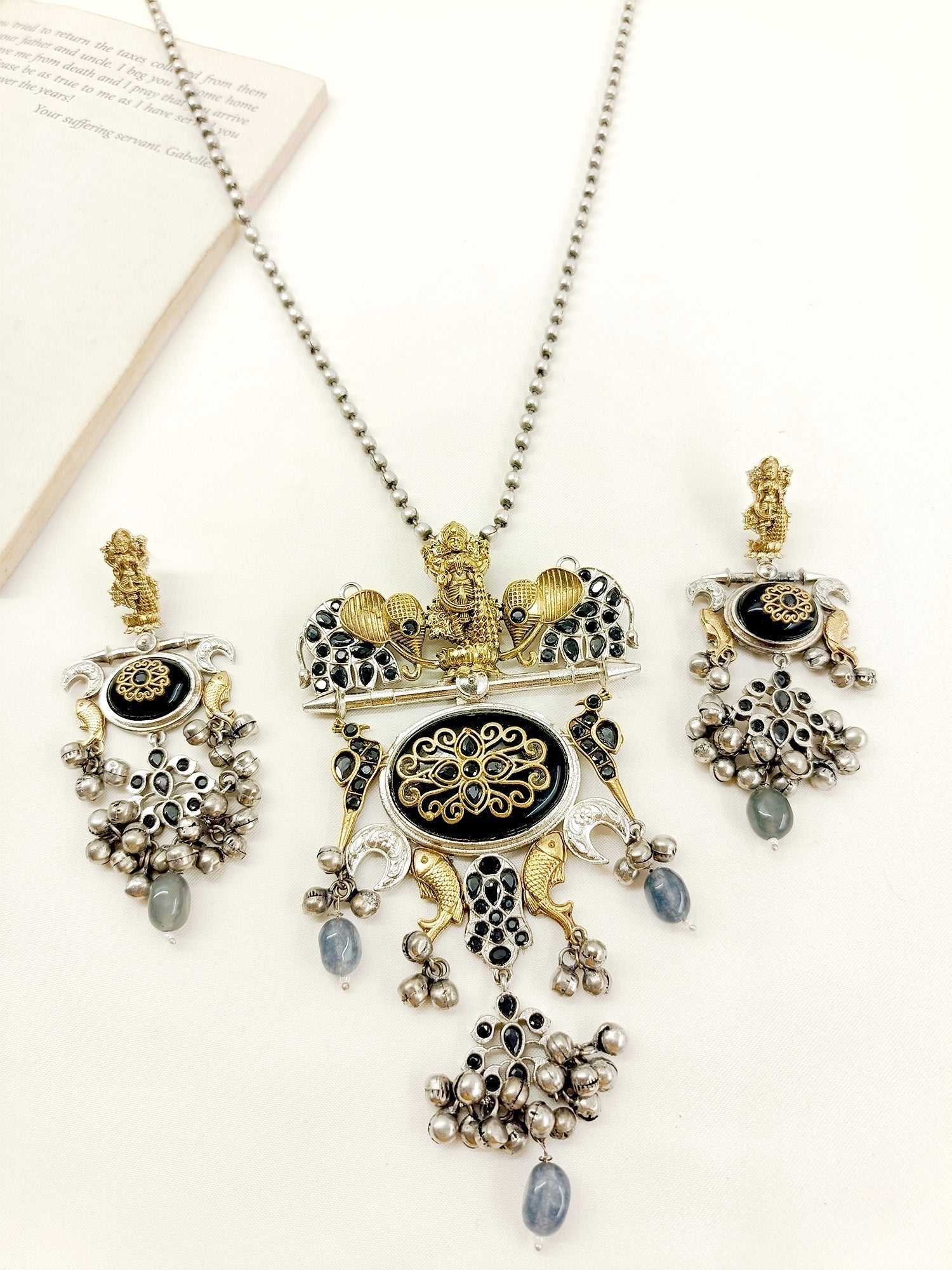 Laveena Black Temple Oxidized Necklace Set - qivii