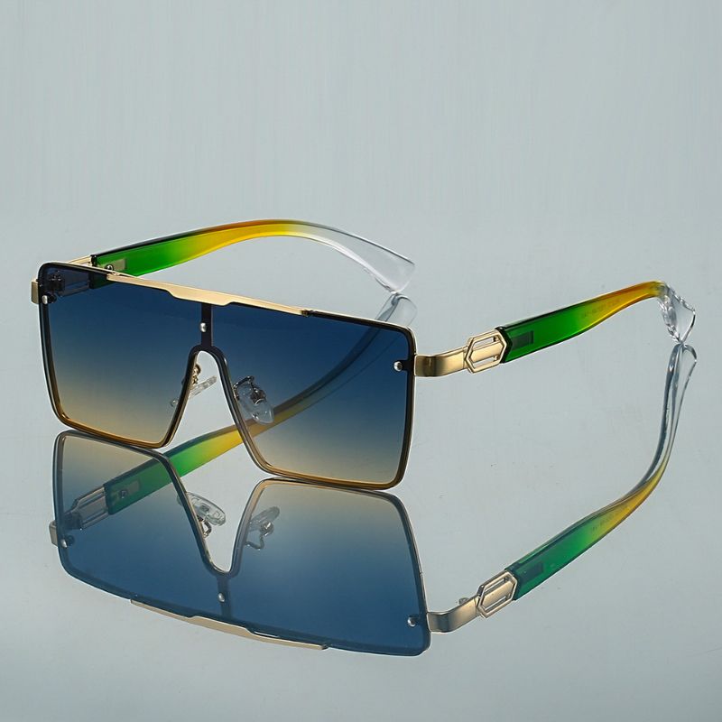 Kingsley Oversized Square Shades - By Qivii
