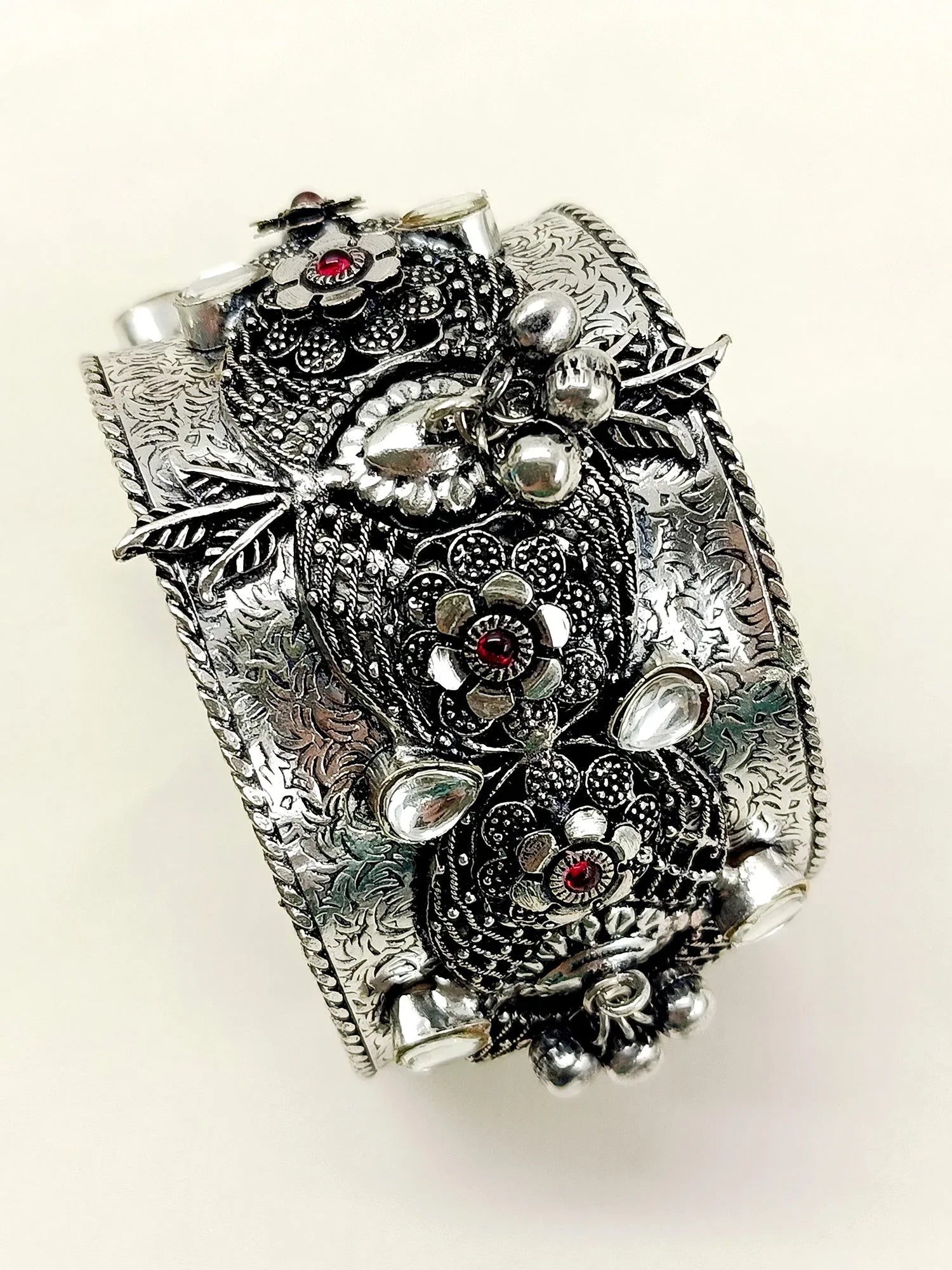 Enya R&W Oxidized Bracelet