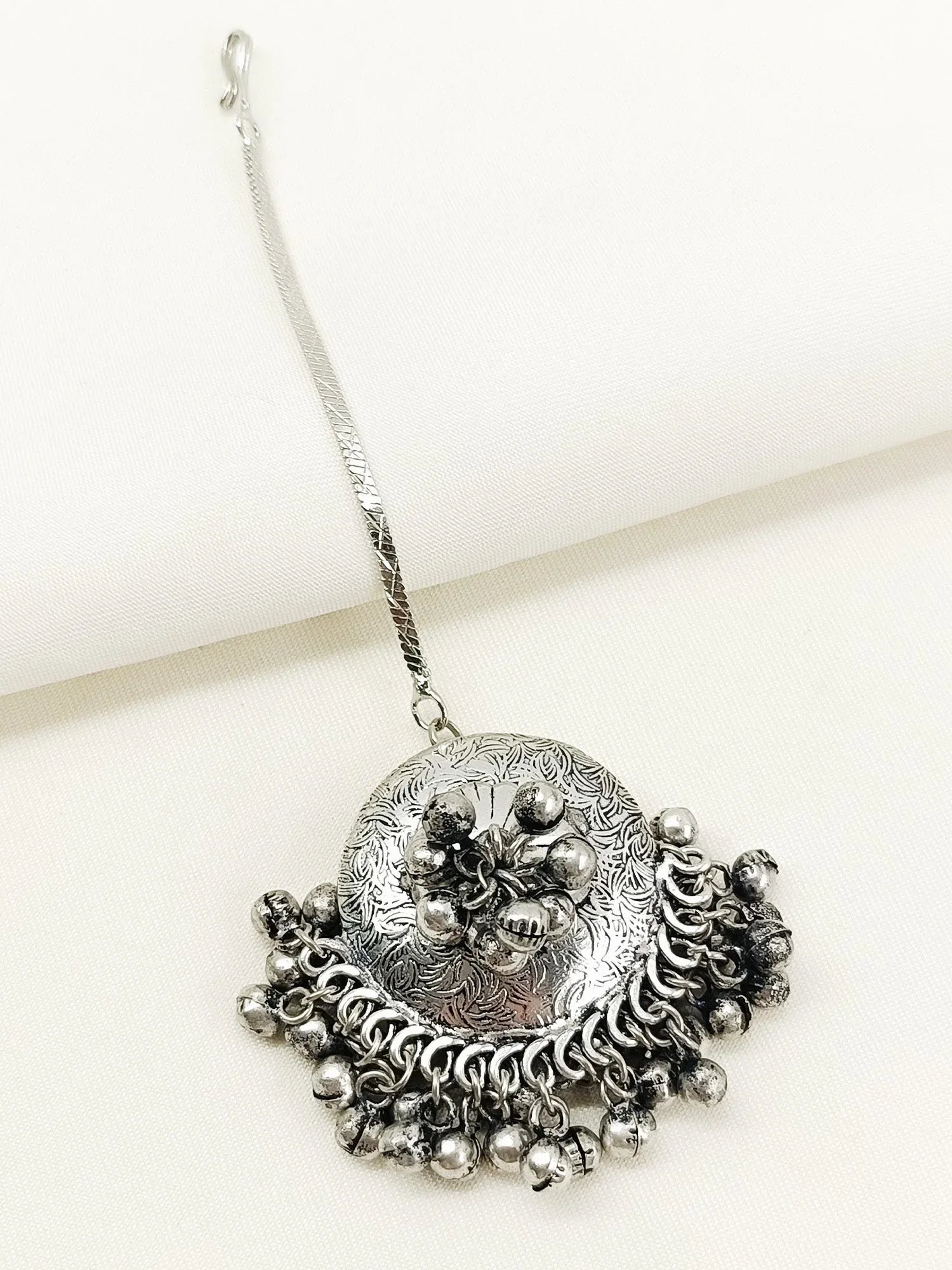 Gowri Plain Oxidized Maangteeka